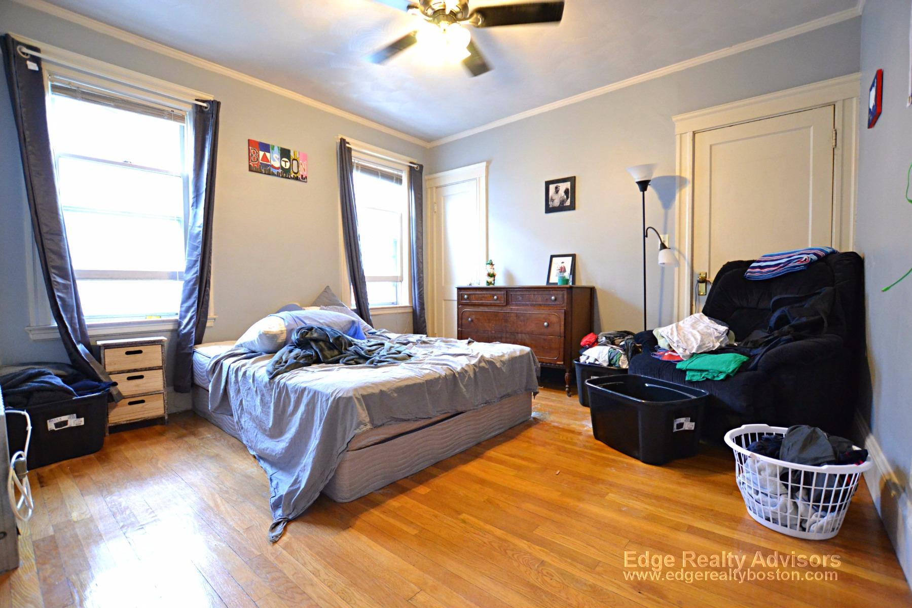 3 bed, 1 bath apartment for rent at 262 Market St Unit 1, Brighton — photo 6 of 14