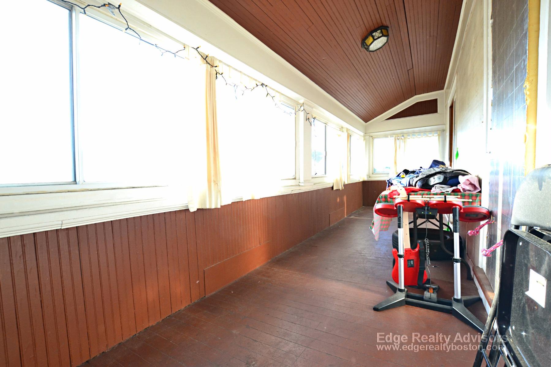 3 bed, 1 bath apartment for rent at 262 Market St Unit 1, Brighton — photo 13 of 14
