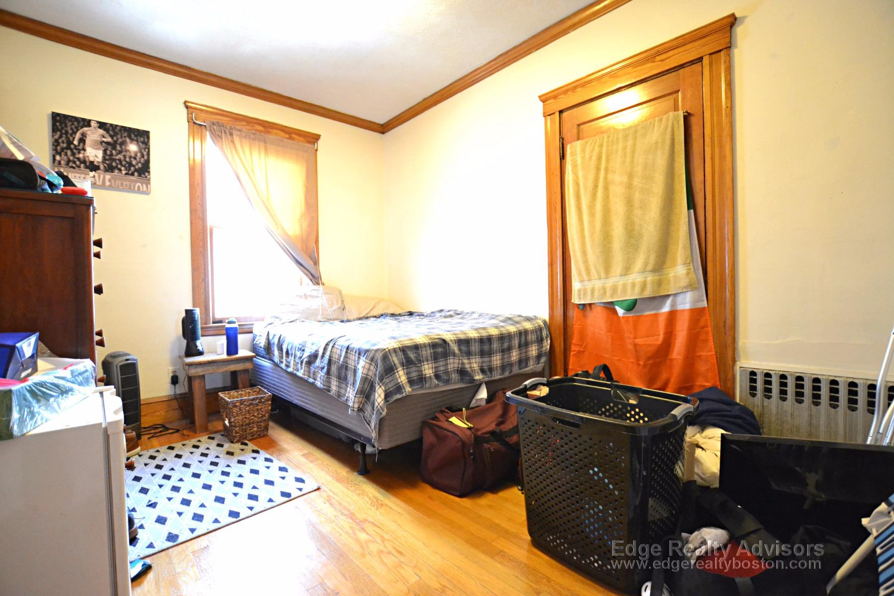 3 bed, 1 bath apartment for rent at 262 Market St Unit 1, Brighton — photo 14 of 14