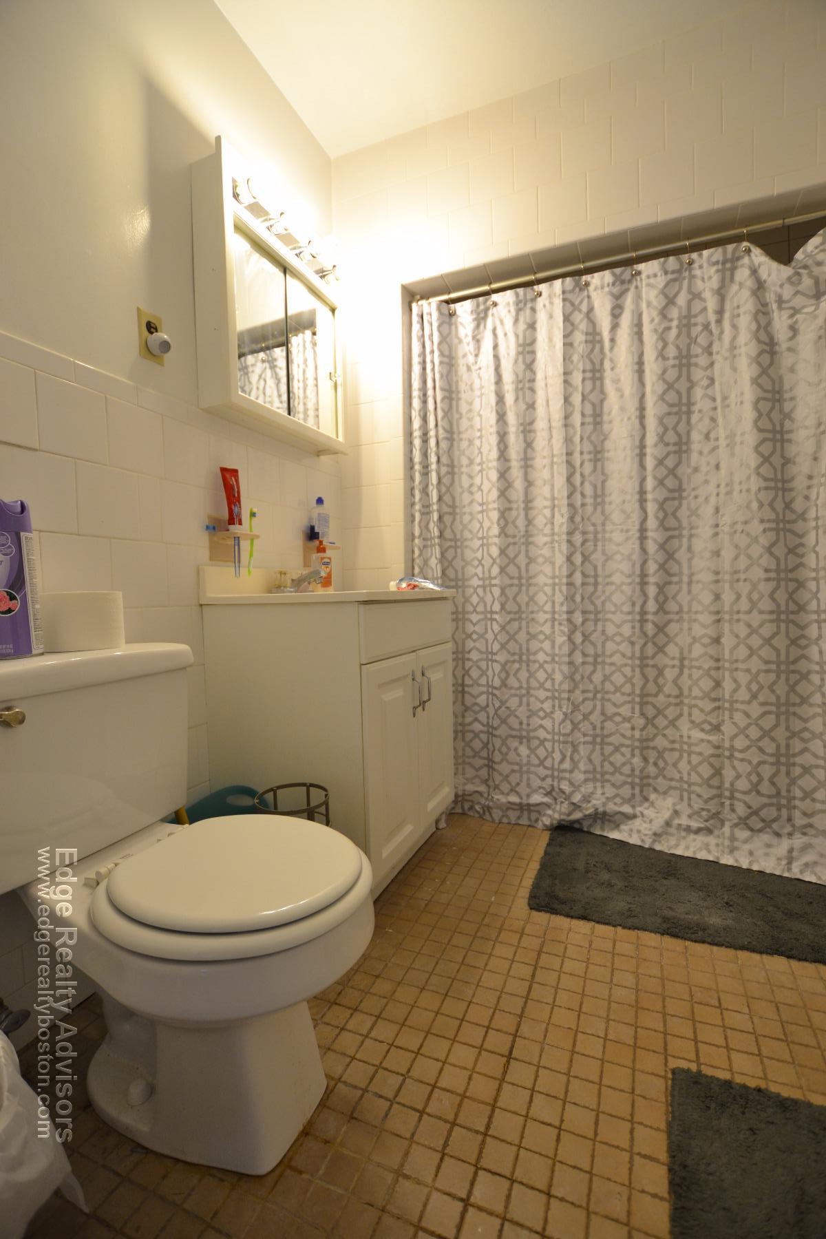 3 bed, 1 bath apartment for rent at 23 Falkland St Unit Boston, Brighton — photo 9 of 12