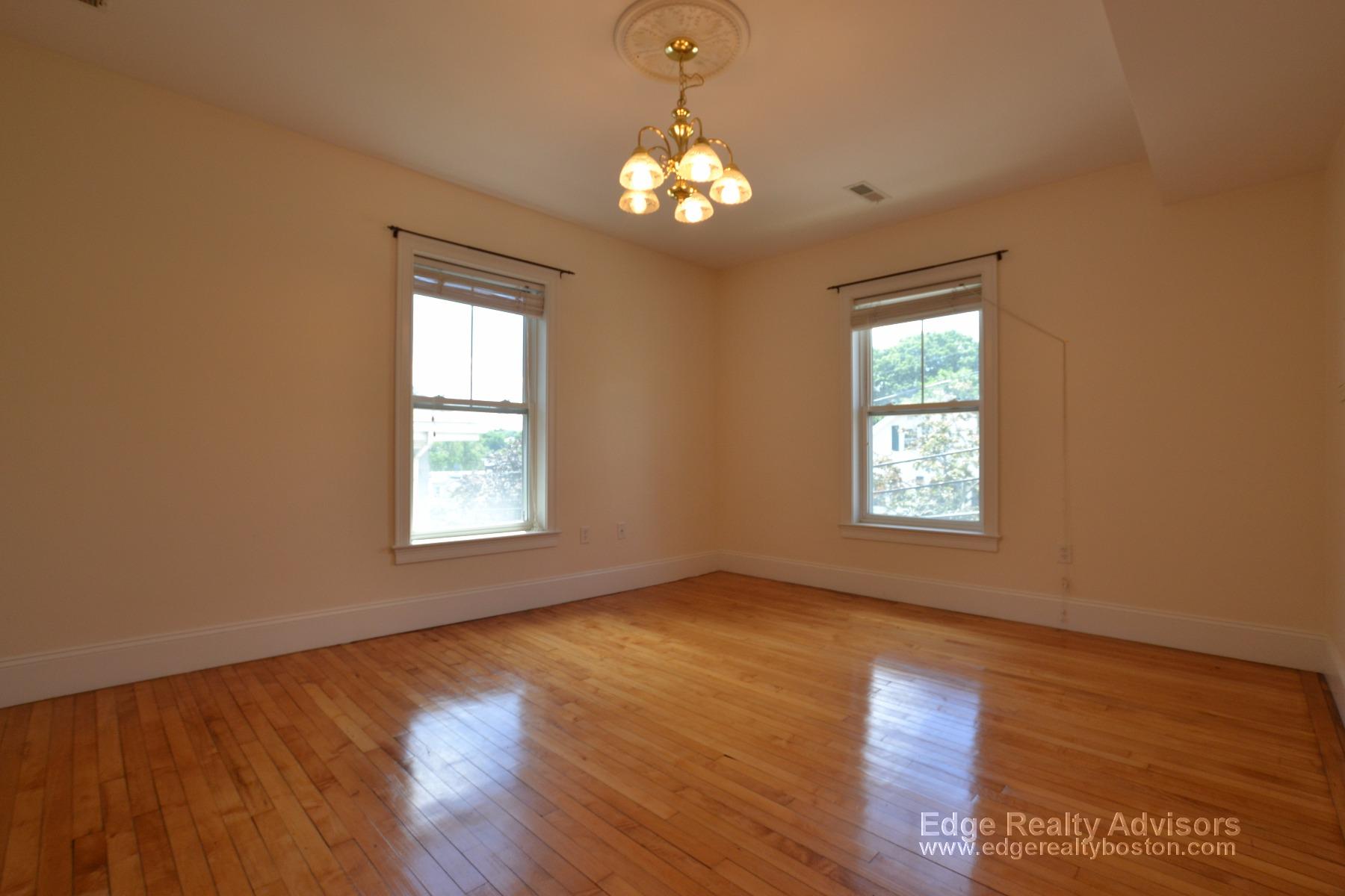 2 bed, 1 bath apartment for rent at 39 Bigelow St Unit 2, Brighton — photo 4 of 9