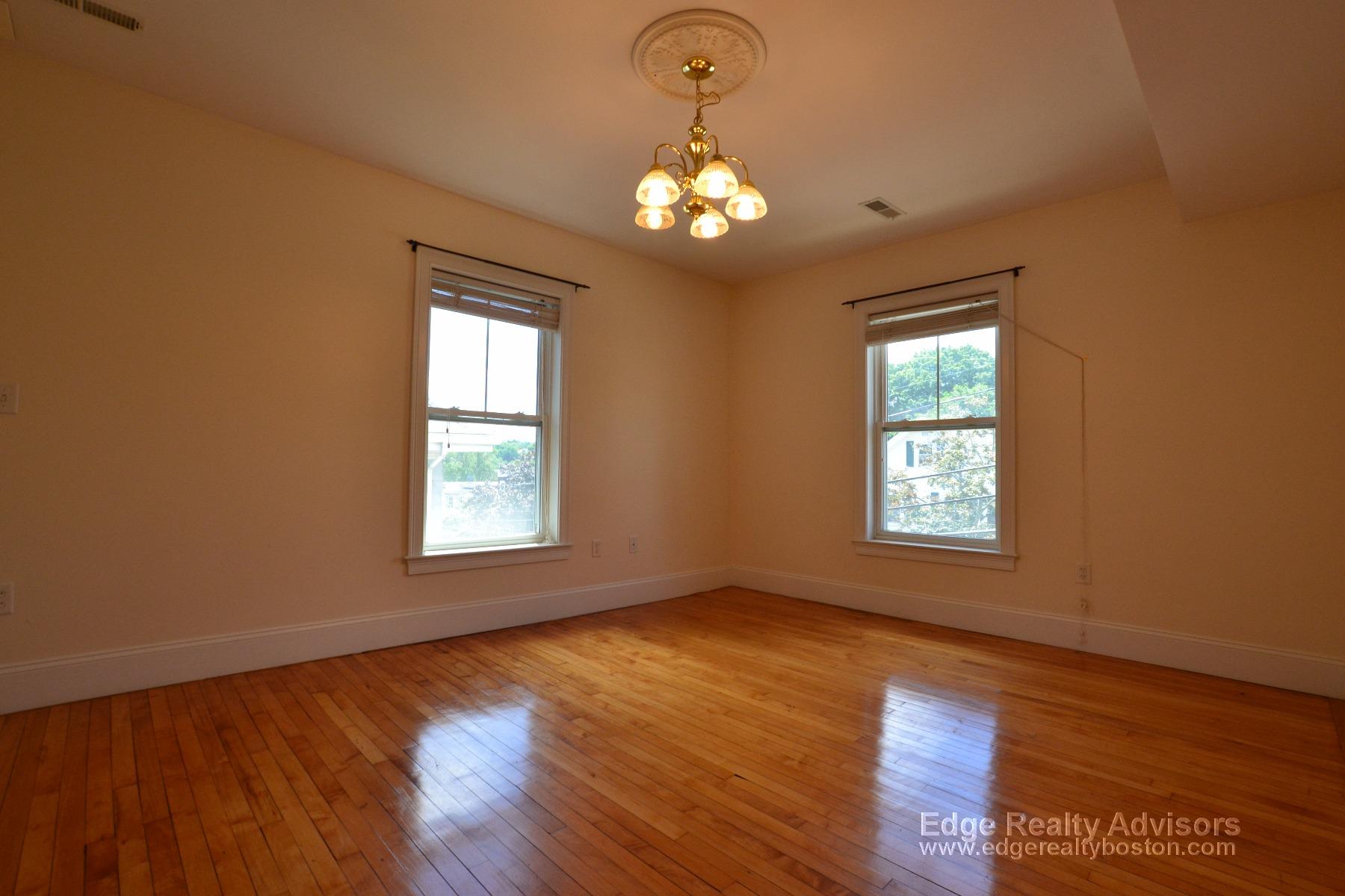 2 bed, 1 bath apartment for rent at 39 Bigelow St Unit 2, Brighton — photo 3 of 9