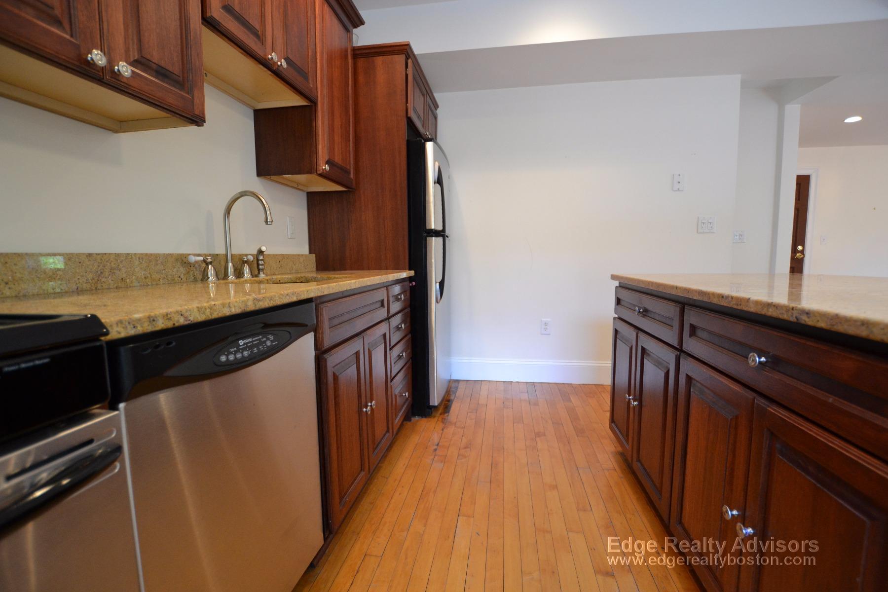 2 bed, 1 bath apartment for rent at 39 Bigelow St Unit 2, Brighton — photo 6 of 9