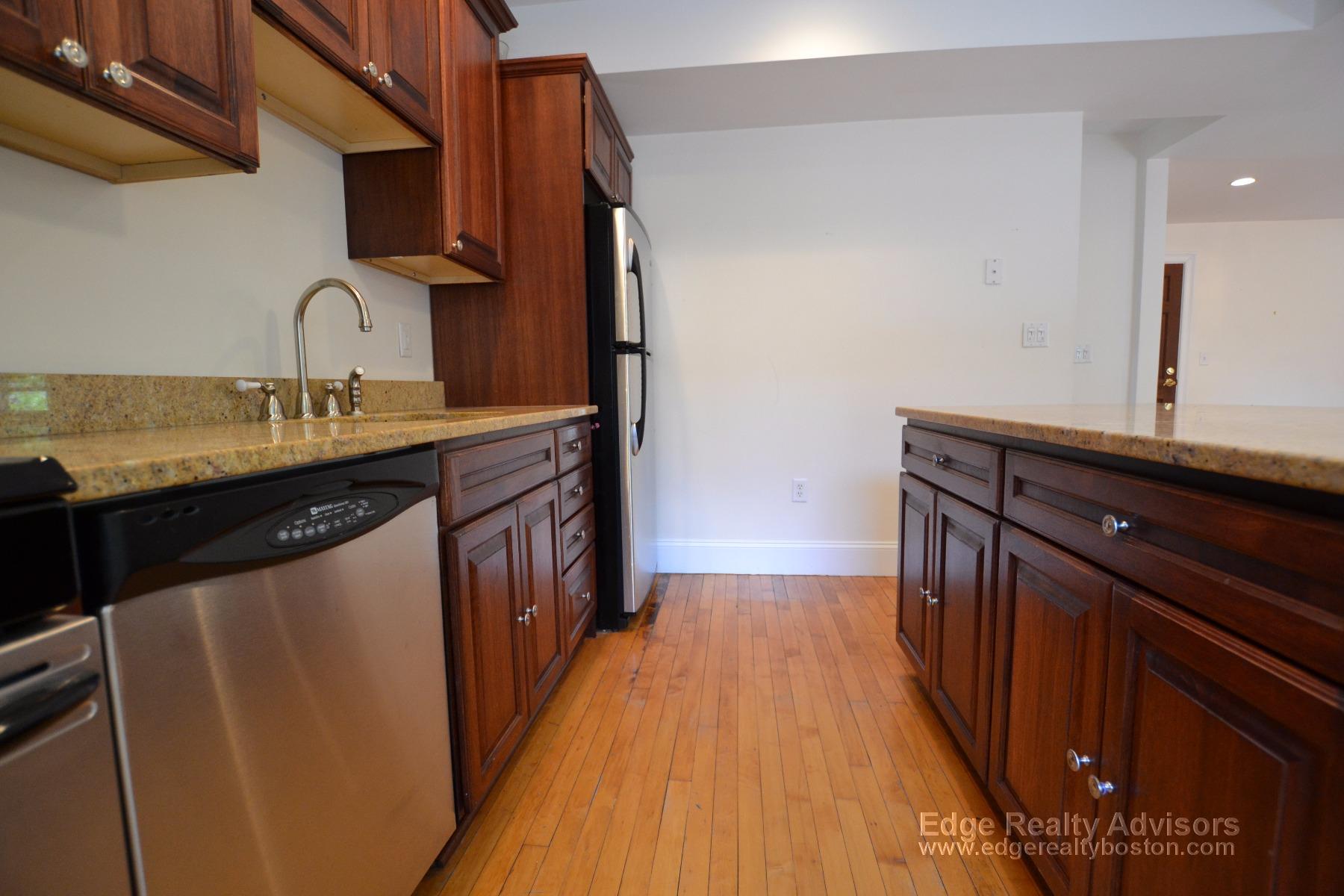 2 bed, 1 bath apartment for rent at 39 Bigelow St Unit 2, Brighton — photo 2 of 9