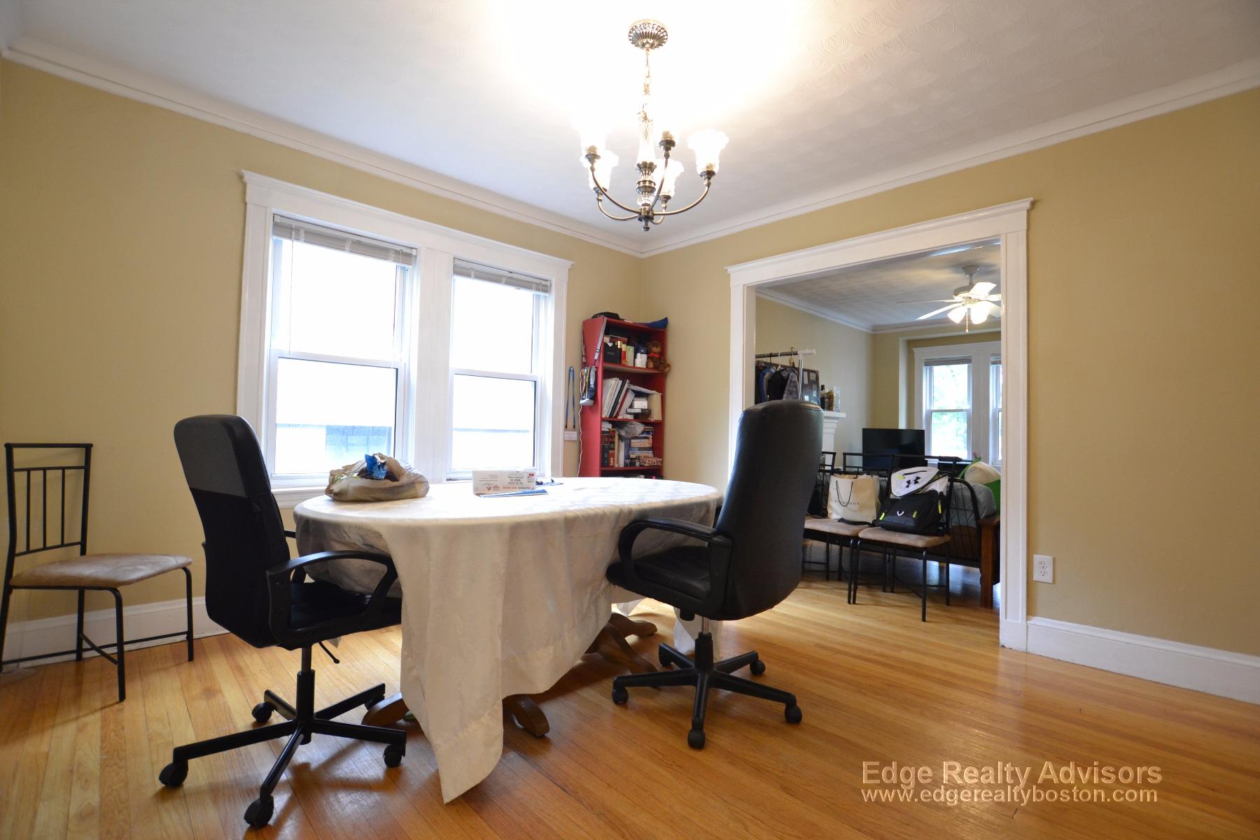 4 bed, 1 bath apartment for rent at 19 Greycliff Rd Unit 1, Brighton — photo 3 of 14