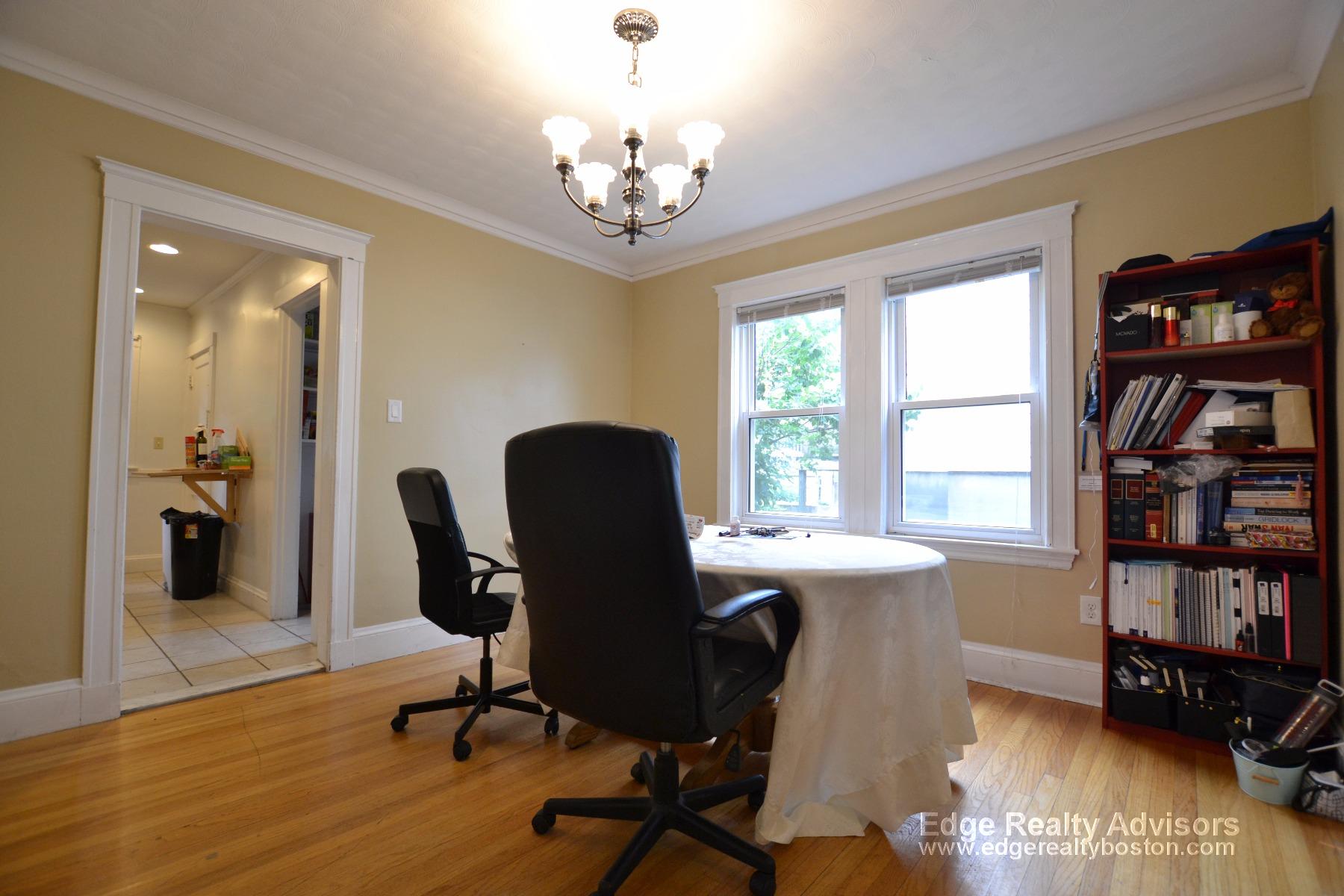 4 bed, 1 bath apartment for rent at 19 Greycliff Rd Unit 1, Brighton — photo 5 of 14
