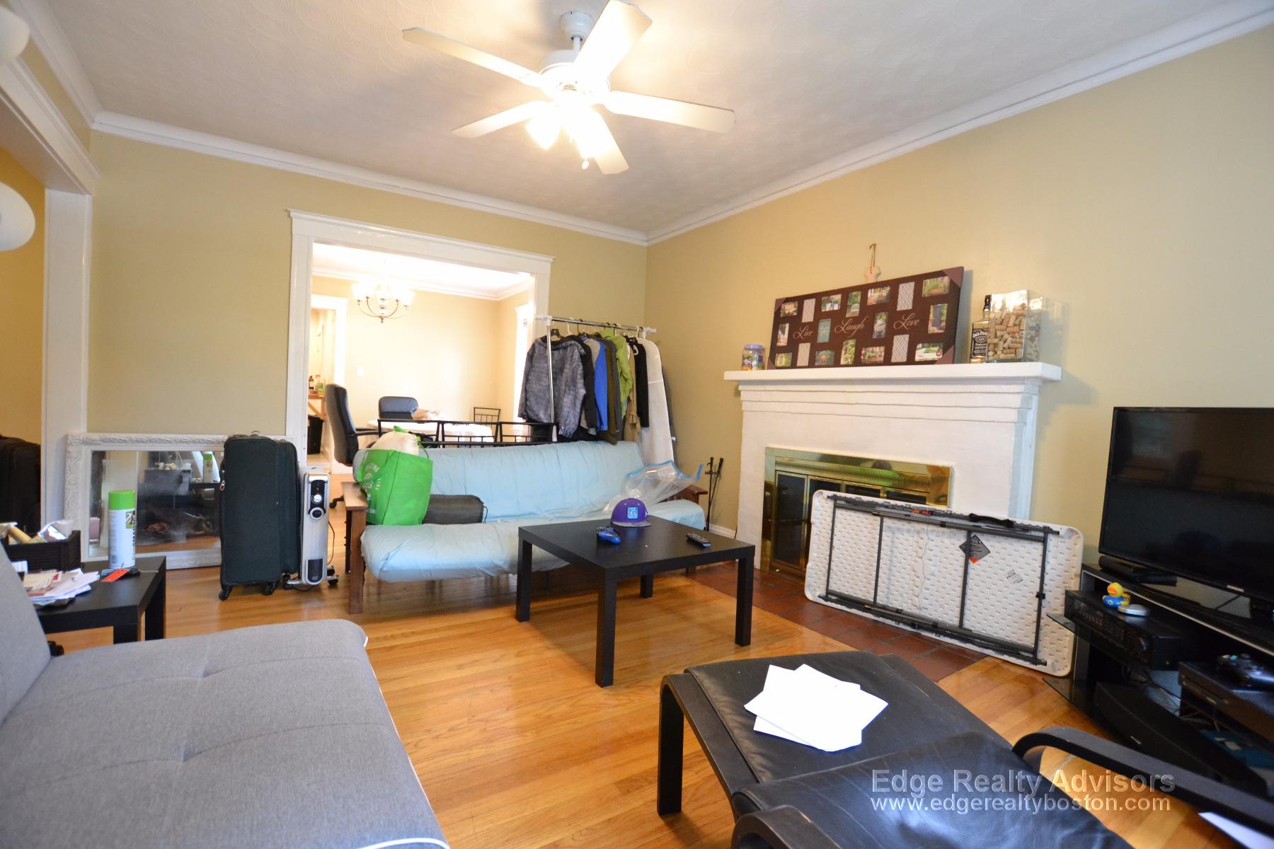 4 bed, 1 bath apartment for rent at 19 Greycliff Rd Unit 1, Brighton — photo 7 of 14