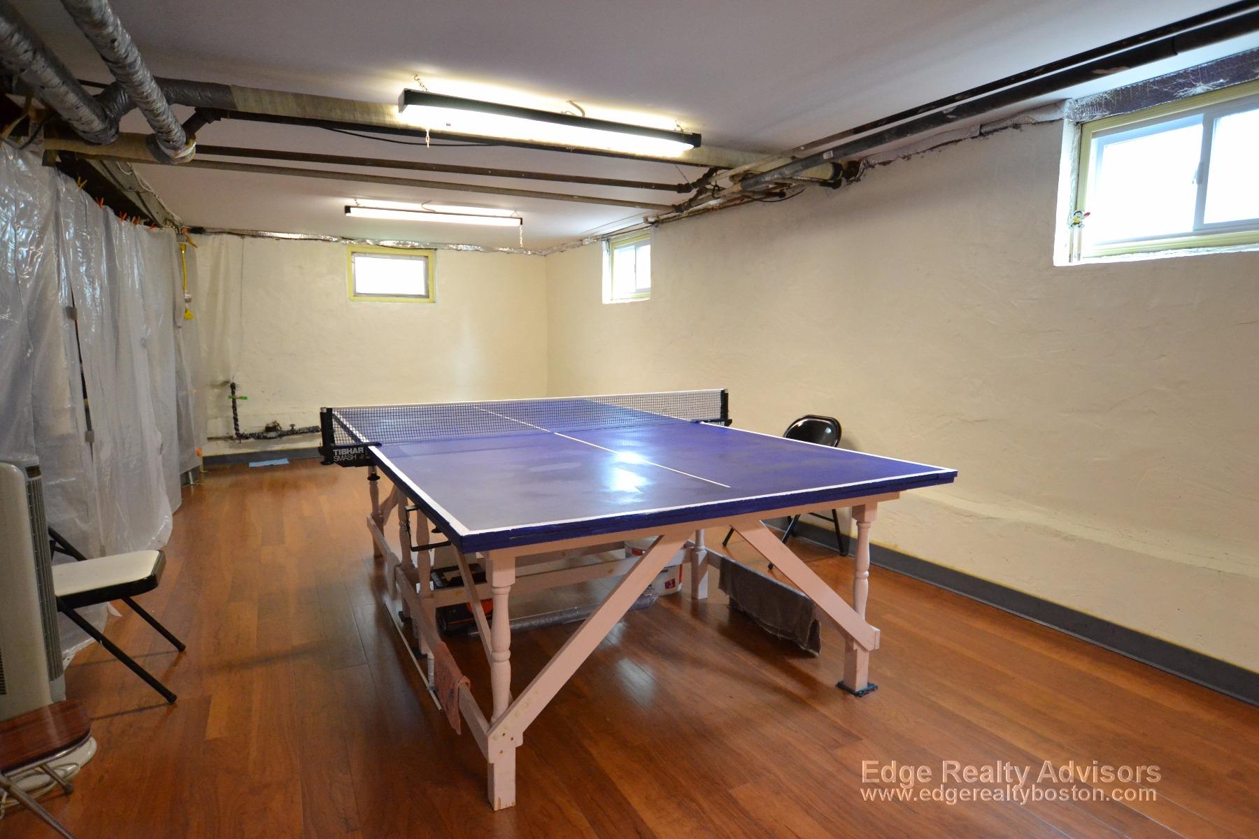 4 bed, 1 bath apartment for rent at 19 Greycliff Rd Unit 1, Brighton — photo 10 of 14