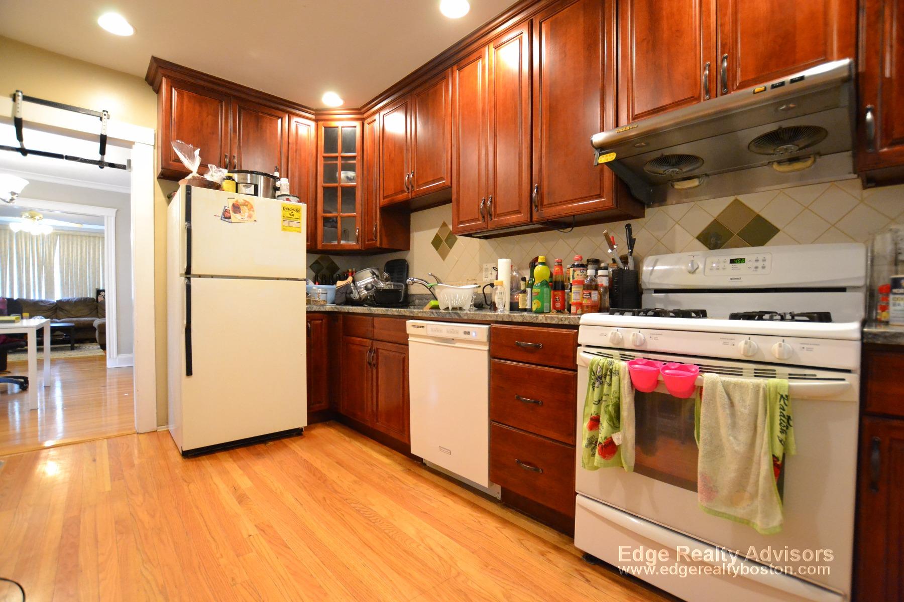 6 bed, 2 bath apartment for rent at 17 Greycliff Rd Unit 2, Brighton — photo 1 of 16