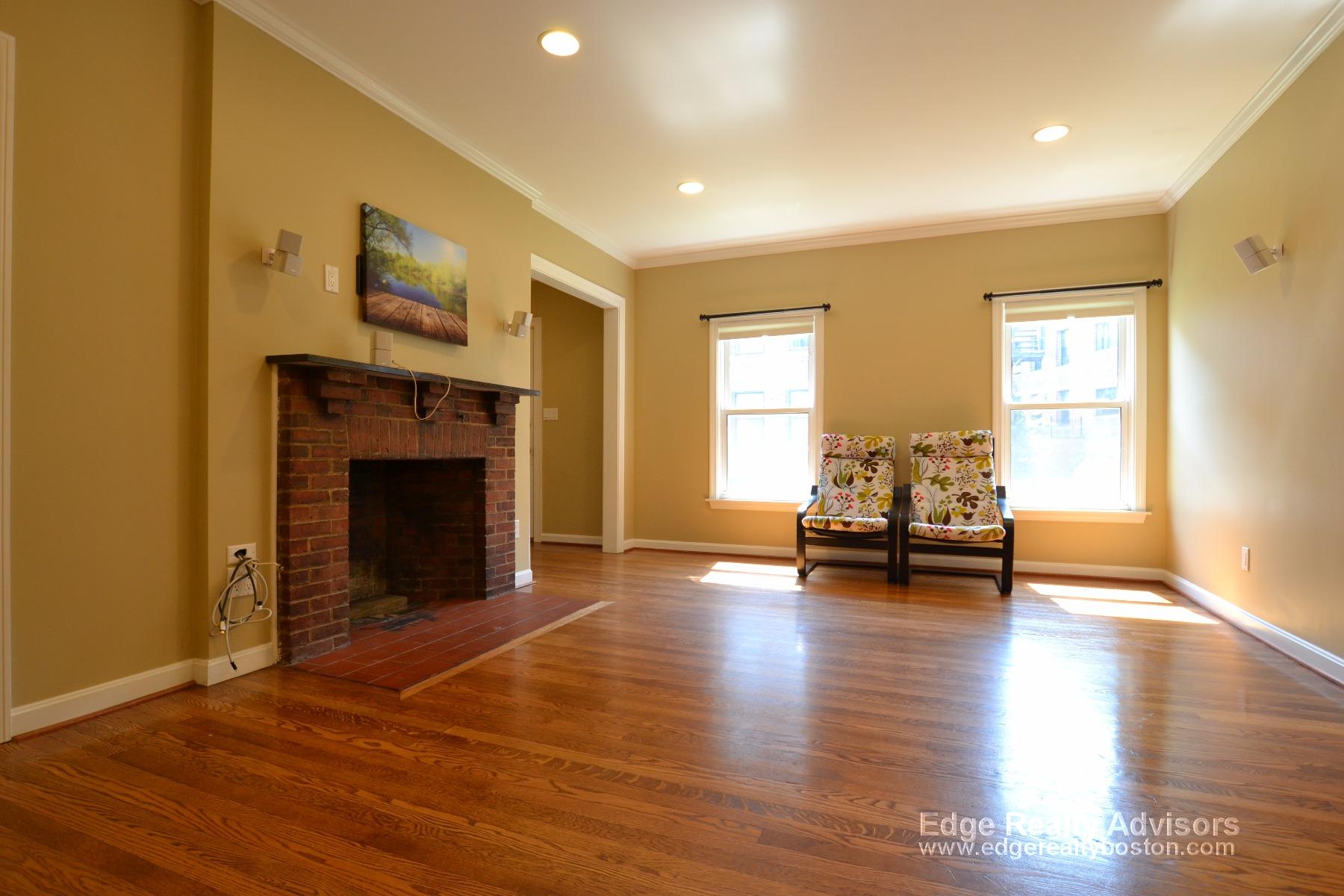3 bed, 2 bath apartment for rent at 123 Lanark Rd Unit 1, Brighton — photo 2 of 13