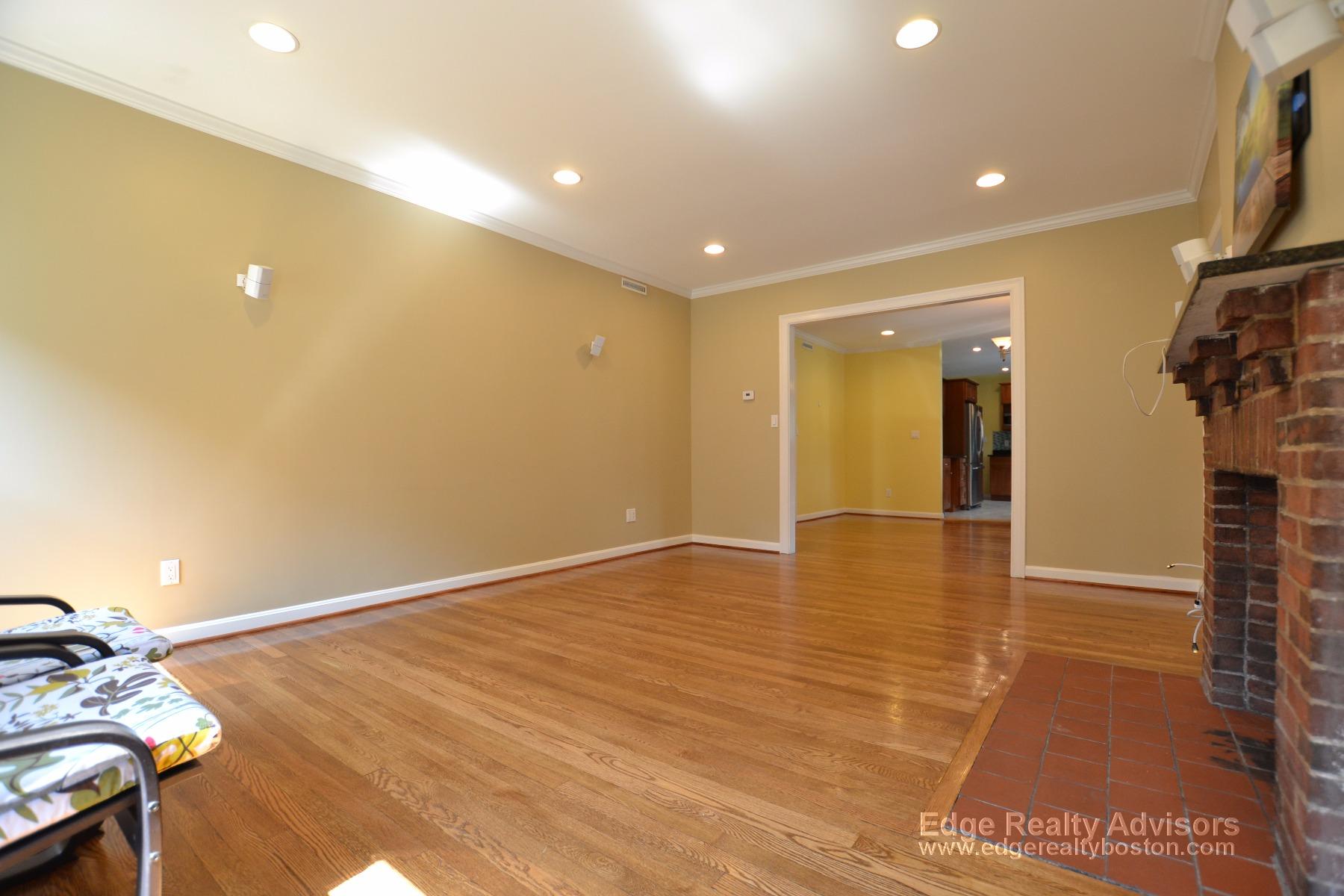 3 bed, 2 bath apartment for rent at 123 Lanark Rd Unit 1, Brighton — photo 3 of 13