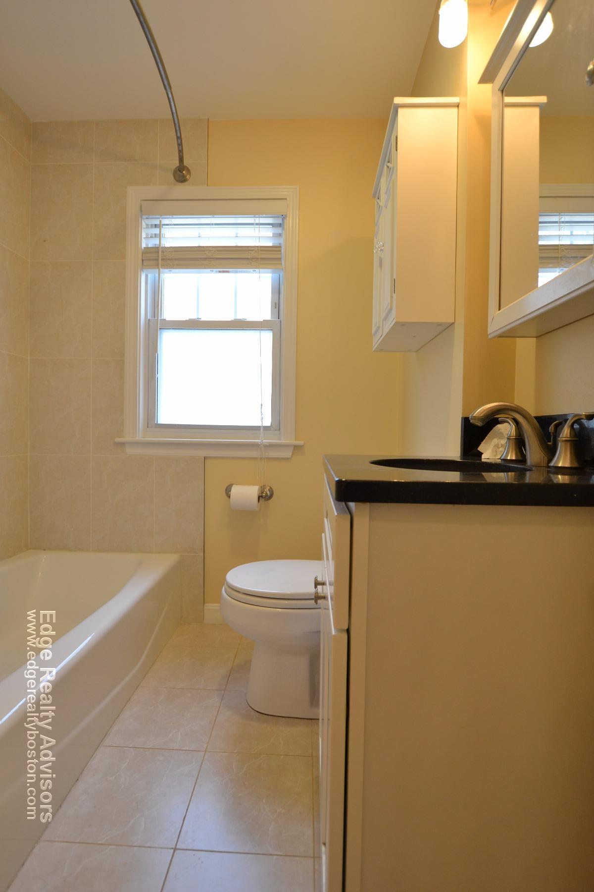 3 bed, 2 bath apartment for rent at 123 Lanark Rd Unit 1, Brighton — photo 8 of 13