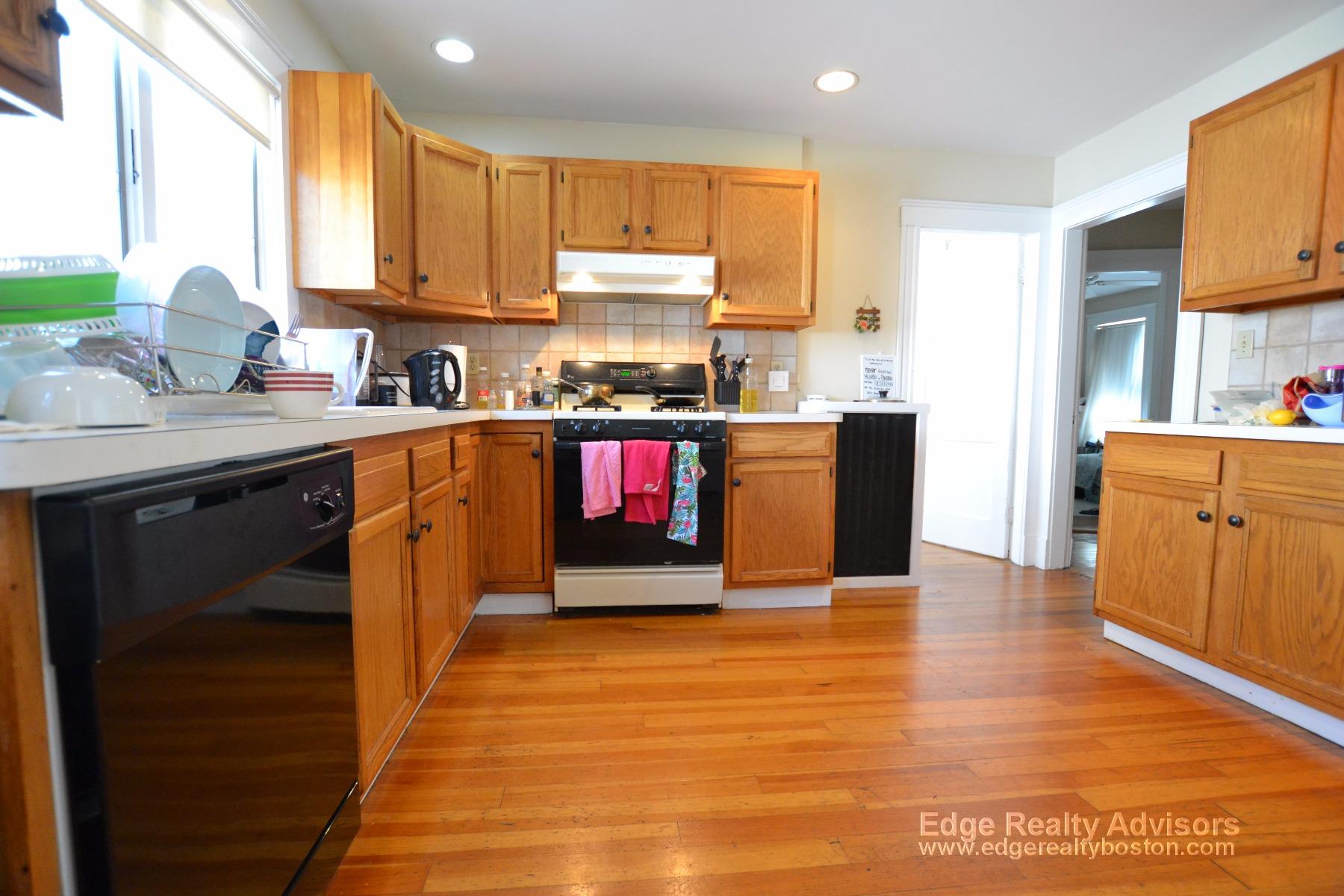 3 bed, 2 bath apartment for rent at 22 Lyne Rd Unit 2, Brighton — photo 1 of 14