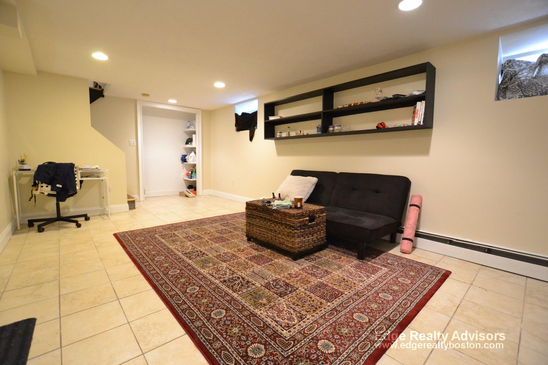 3 bed, 2 bath apartment for rent at 22 Lyne Rd Unit 2, Brighton — photo 13 of 14