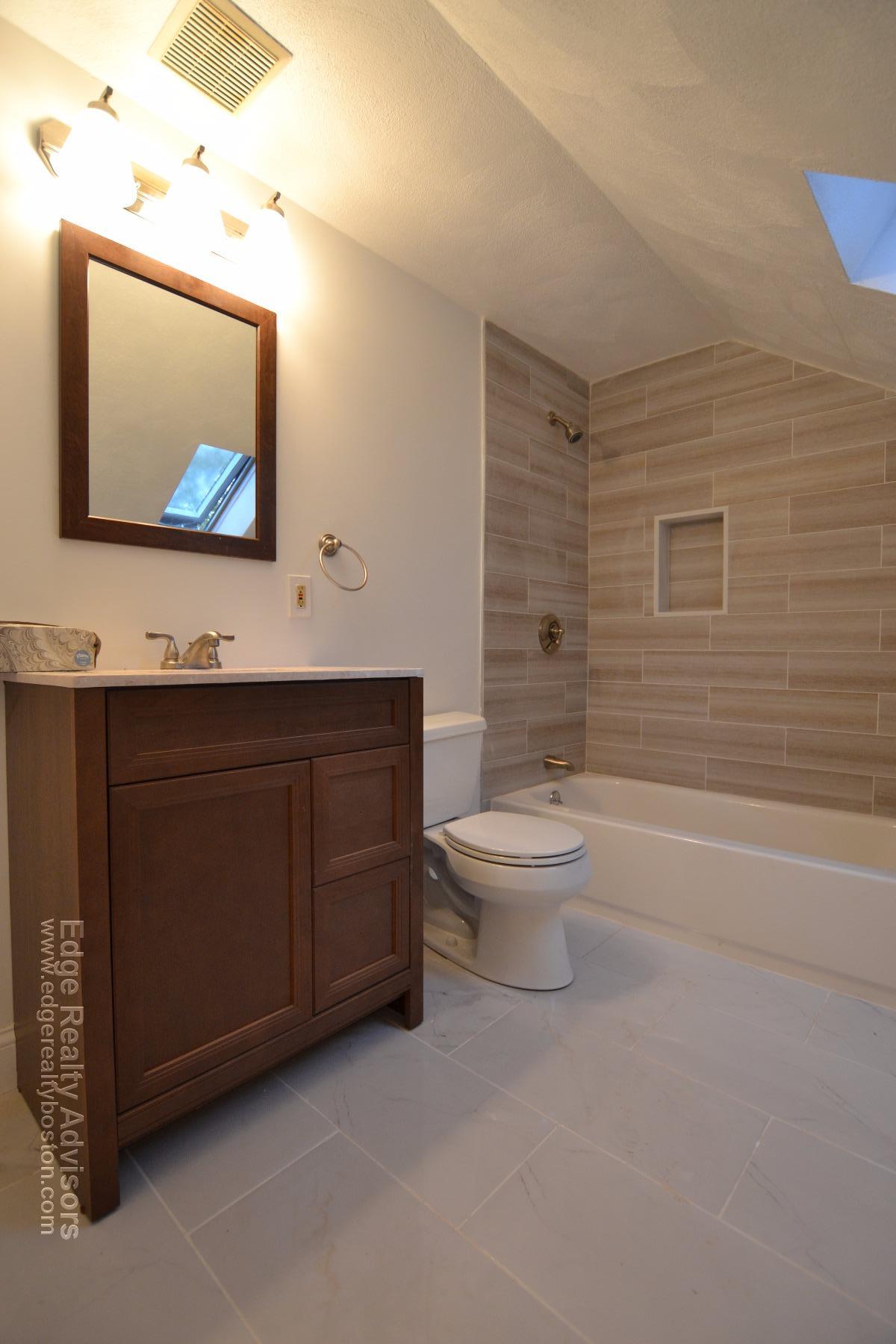4 bed, 2 bath apartment for rent at 7 Whitman St Unit 1, Dorchester — photo 9 of 10