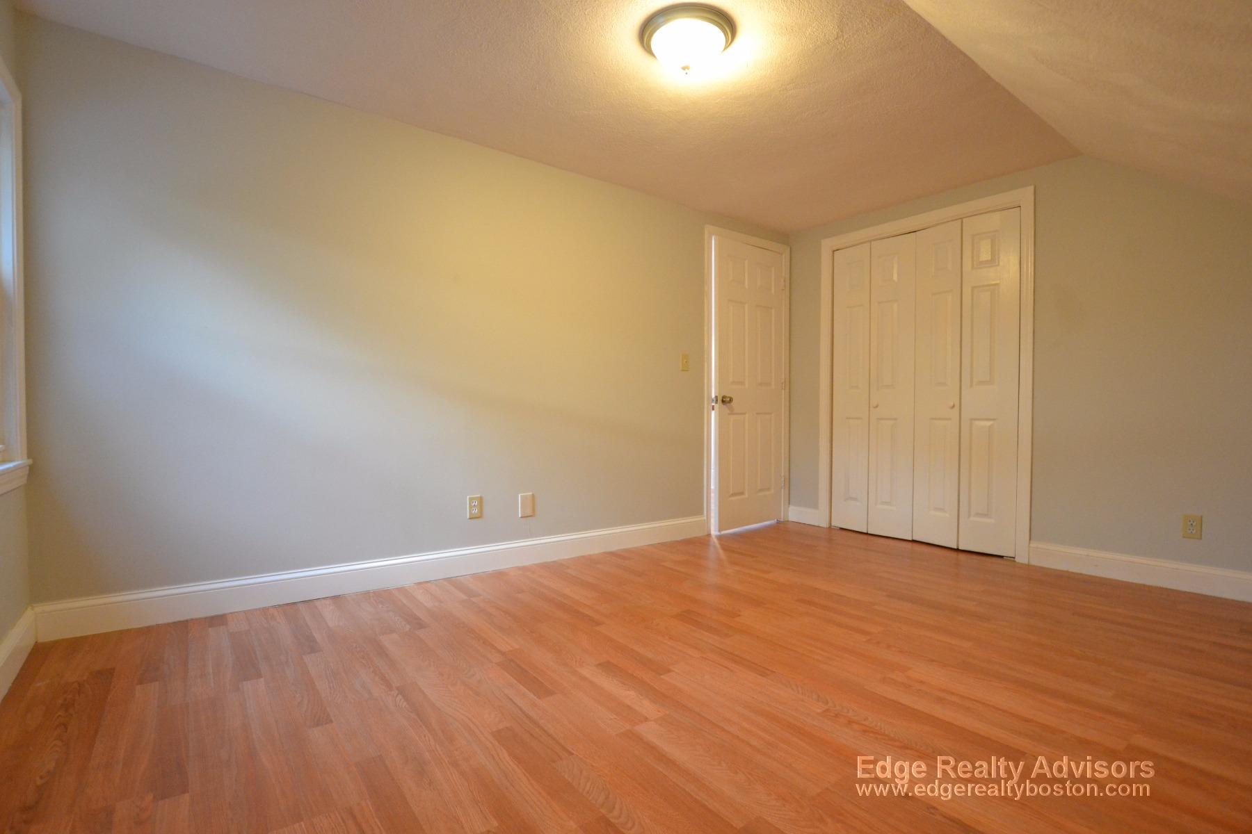 4 bed, 2 bath apartment for rent at 7 Whitman St Unit 1, Dorchester — photo 10 of 10