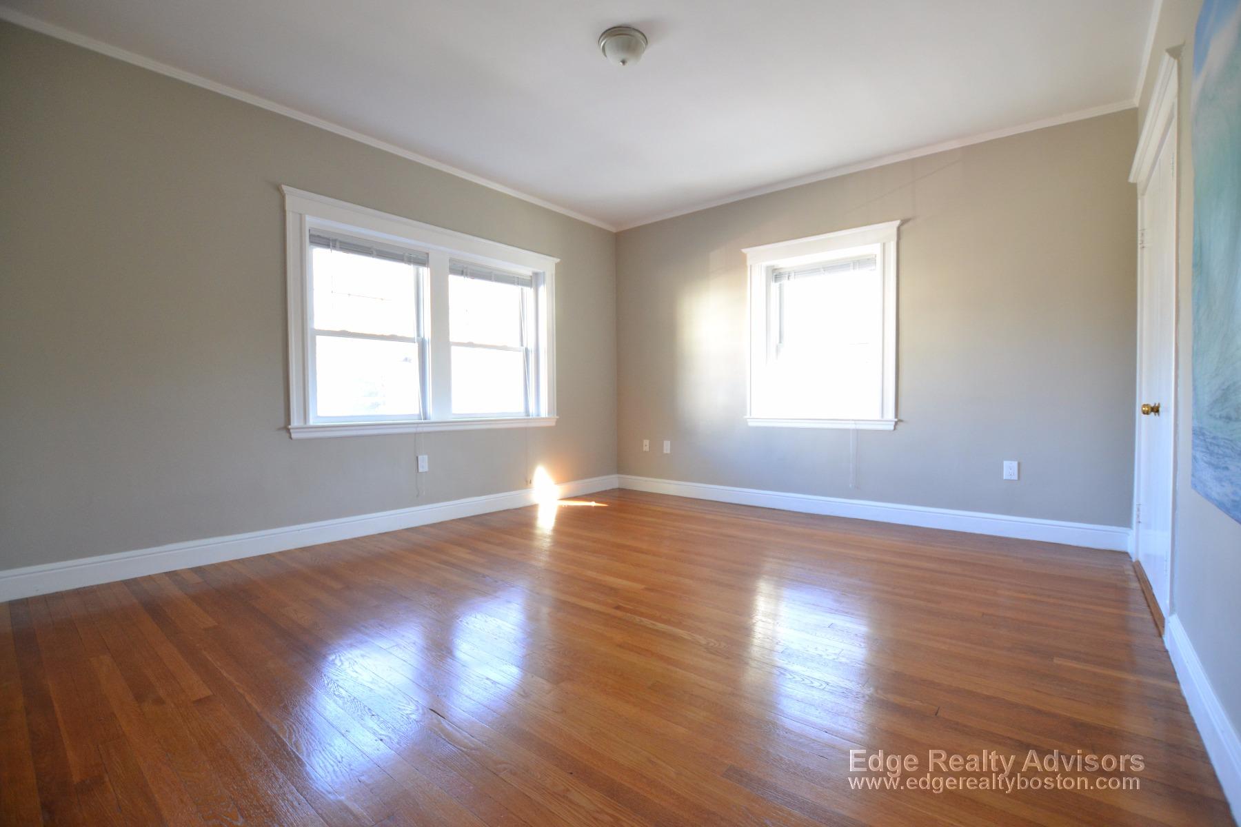 6 bed, 4+ bath apartment for rent at 76 Corey Rd Unit 1, Brighton — photo 7 of 21
