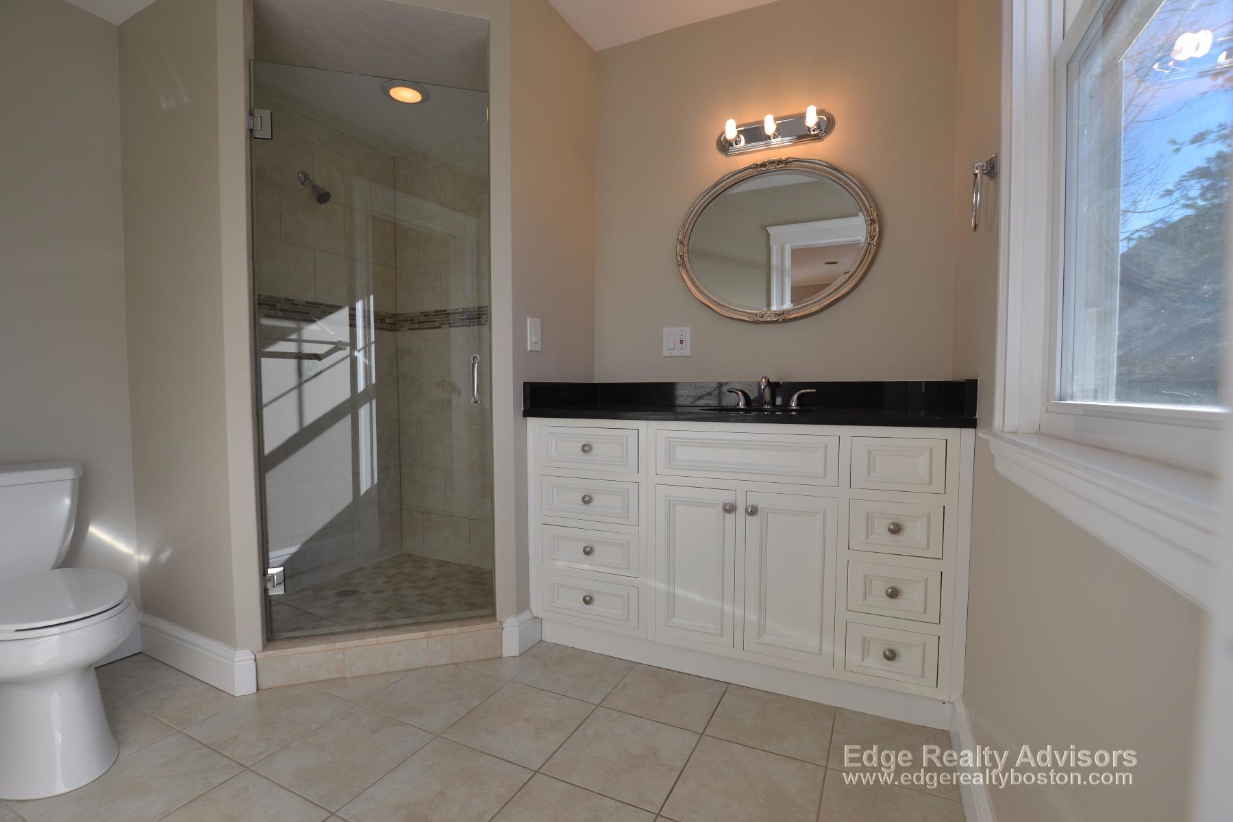 6 bed, 4+ bath apartment for rent at 76 Corey Rd Unit 1, Brighton — photo 4 of 21