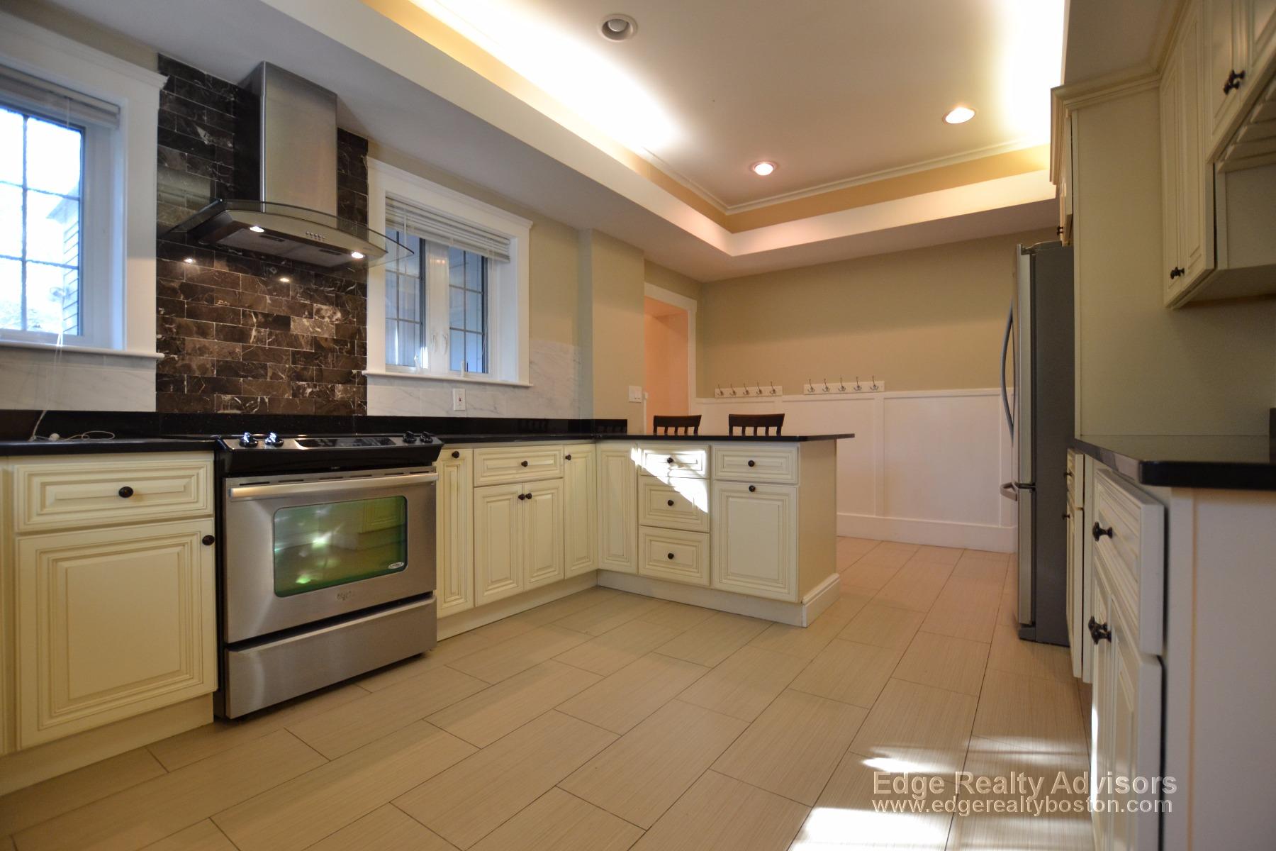 6 bed, 4+ bath apartment for rent at 76 Corey Rd Unit 1, Brighton — photo 14 of 21