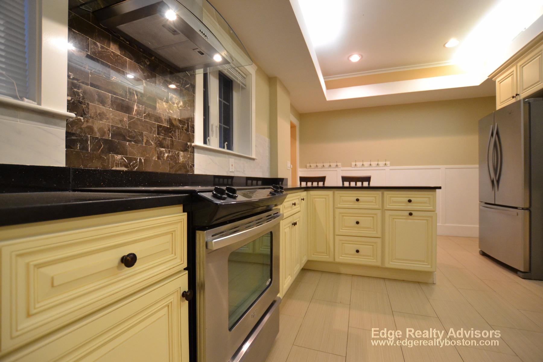 6 bed, 4+ bath apartment for rent at 76 Corey Rd Unit 1, Brighton — photo 20 of 21