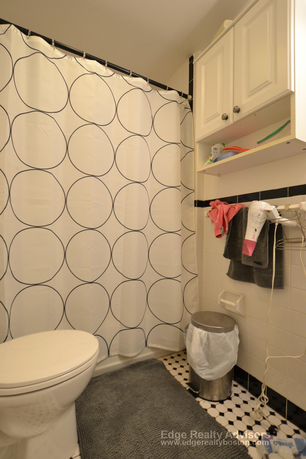 4 bed, 2 bath apartment for rent at 68 Chester St Unit 1, Allston — photo 4 of 20
