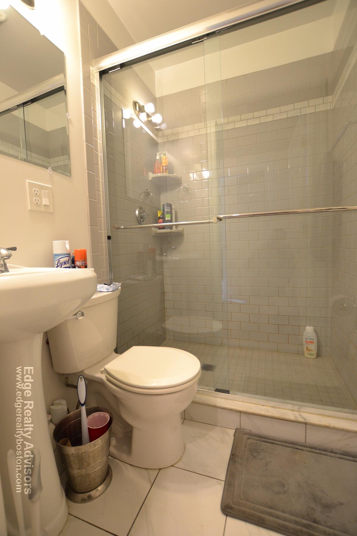 8 Sawyer Ter, Allston