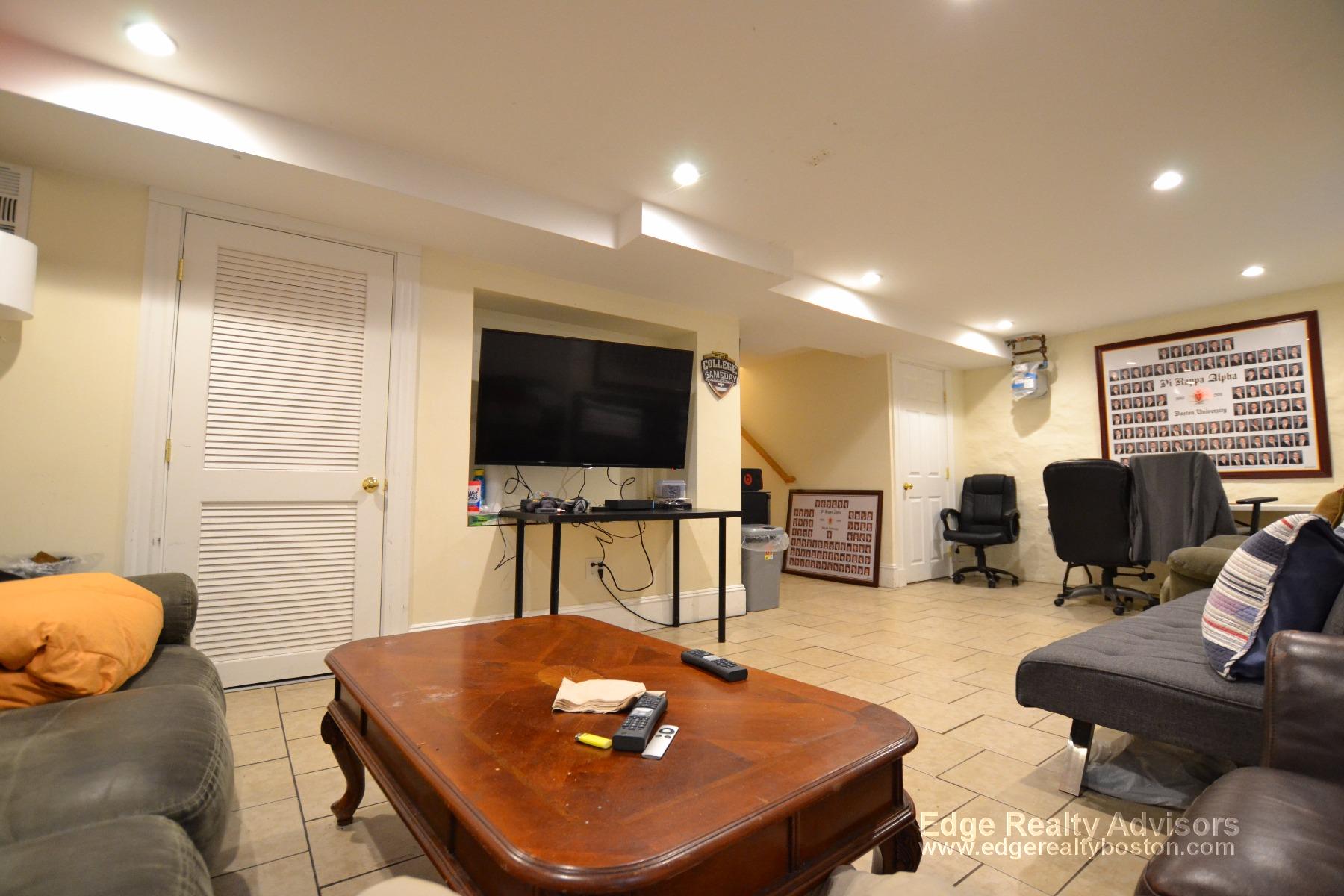 8 Sawyer Ter, Allston