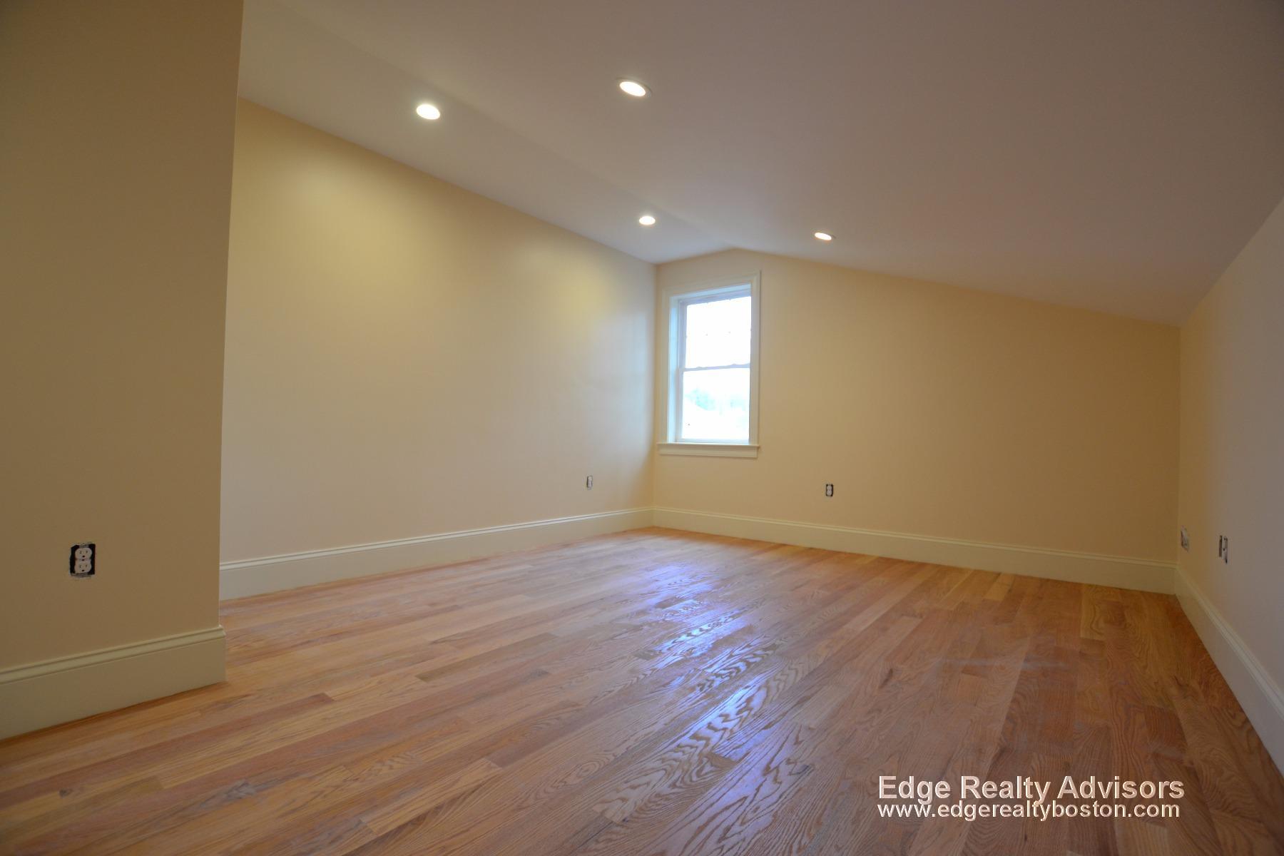 5 bed, 3.5 bath apartment for rent at 134 Bigelow St Unit 1, Brighton — photo 6 of 13