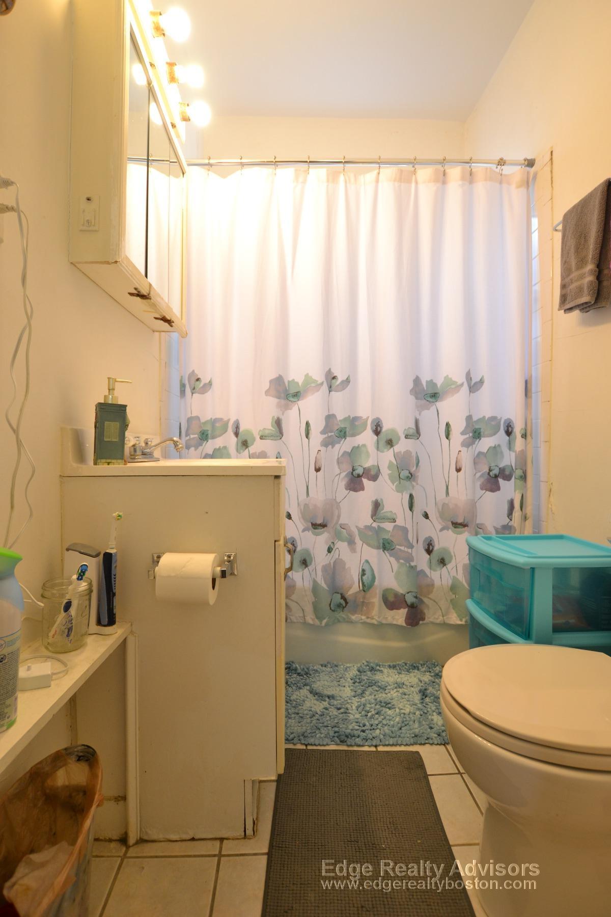 26 Ashford St, Allston