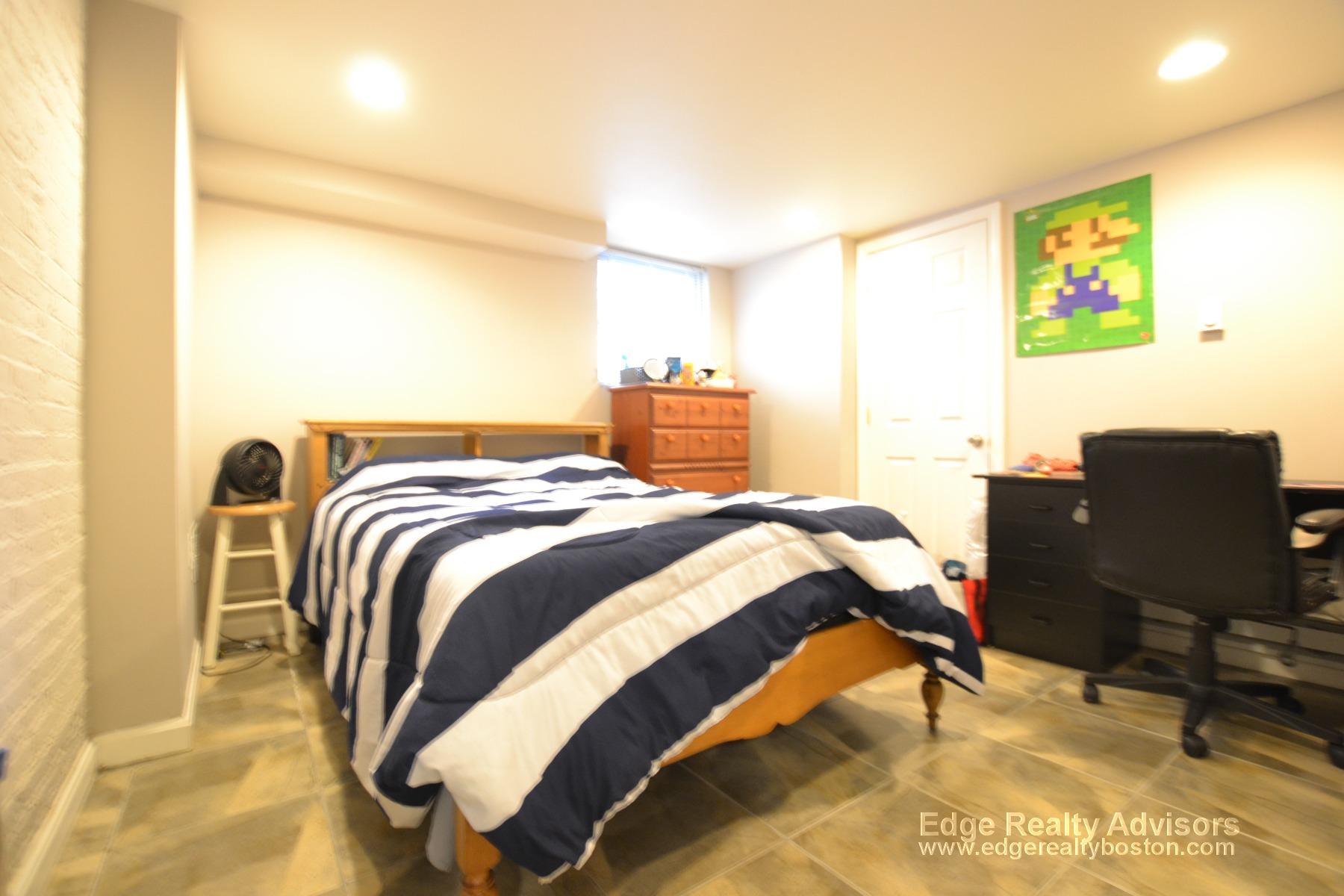 4 bed, 2 bath apartment for rent at 49 Allston St Unit 1, Allston — photo 4 of 9