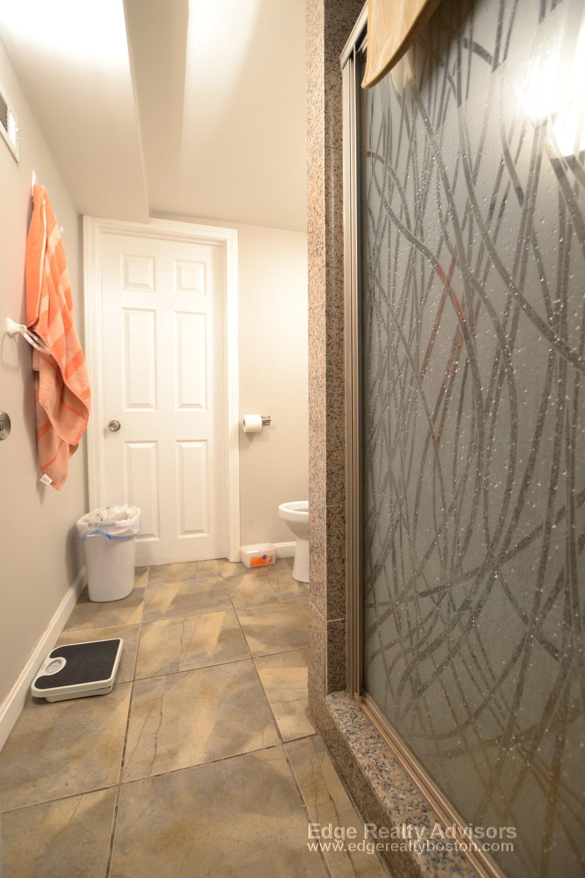 4 bed, 2 bath apartment for rent at 49 Allston St Unit 1, Allston — photo 6 of 9