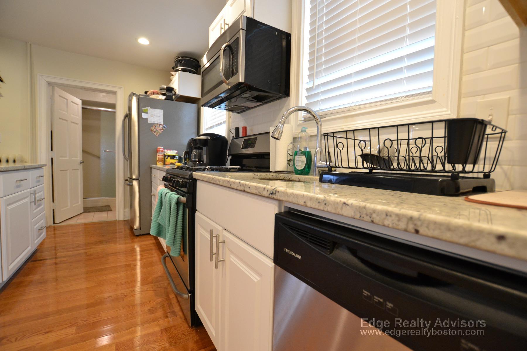 4 bed, 2 bath apartment for rent at 65 Shannon St Unit 1, Brighton — photo 1 of 11