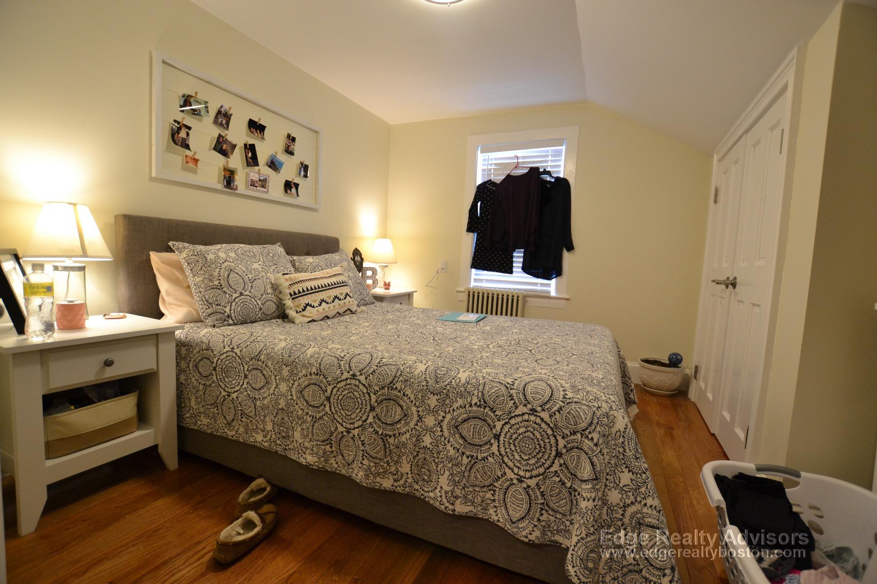 4 bed, 2 bath apartment for rent at 65 Shannon St Unit 1, Brighton — photo 9 of 11