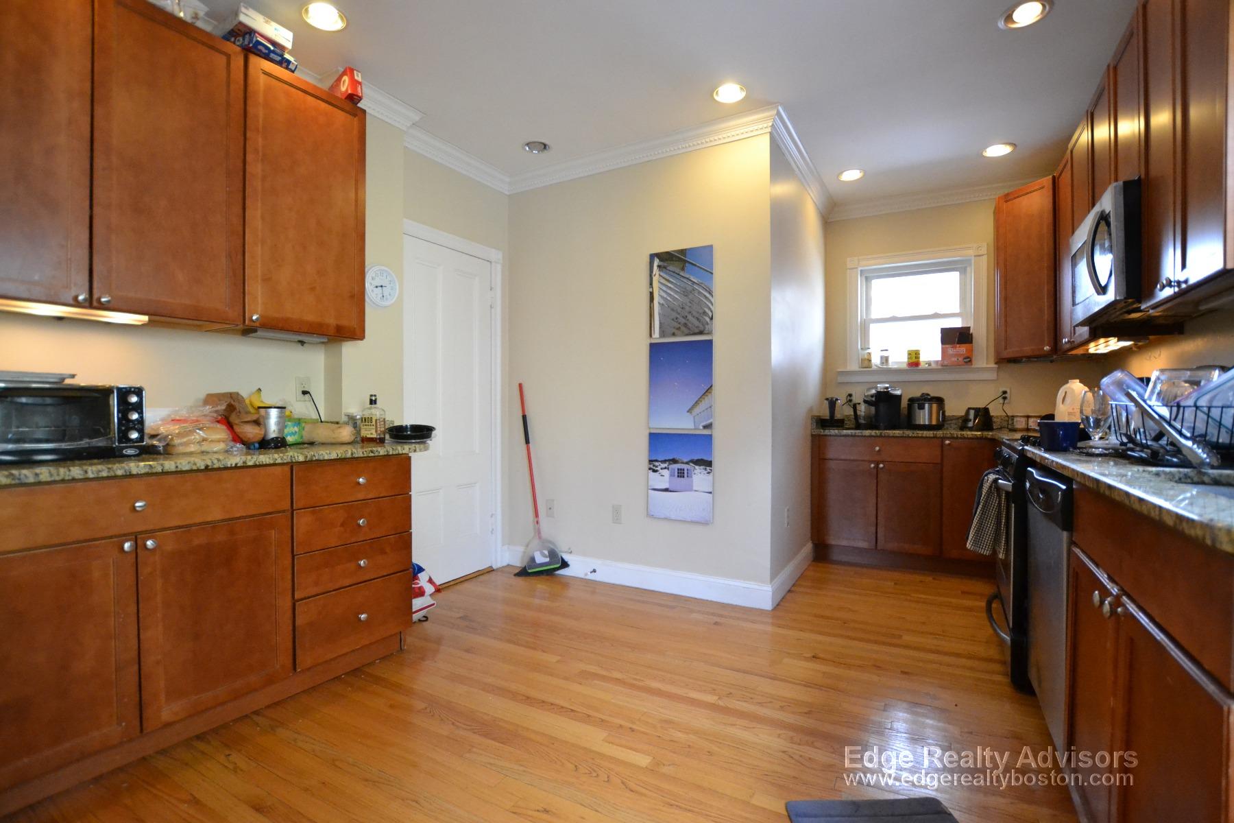 5 bed, 2 bath apartment for rent at 8 Barstow St Unit 1, Allston — photo 2 of 14