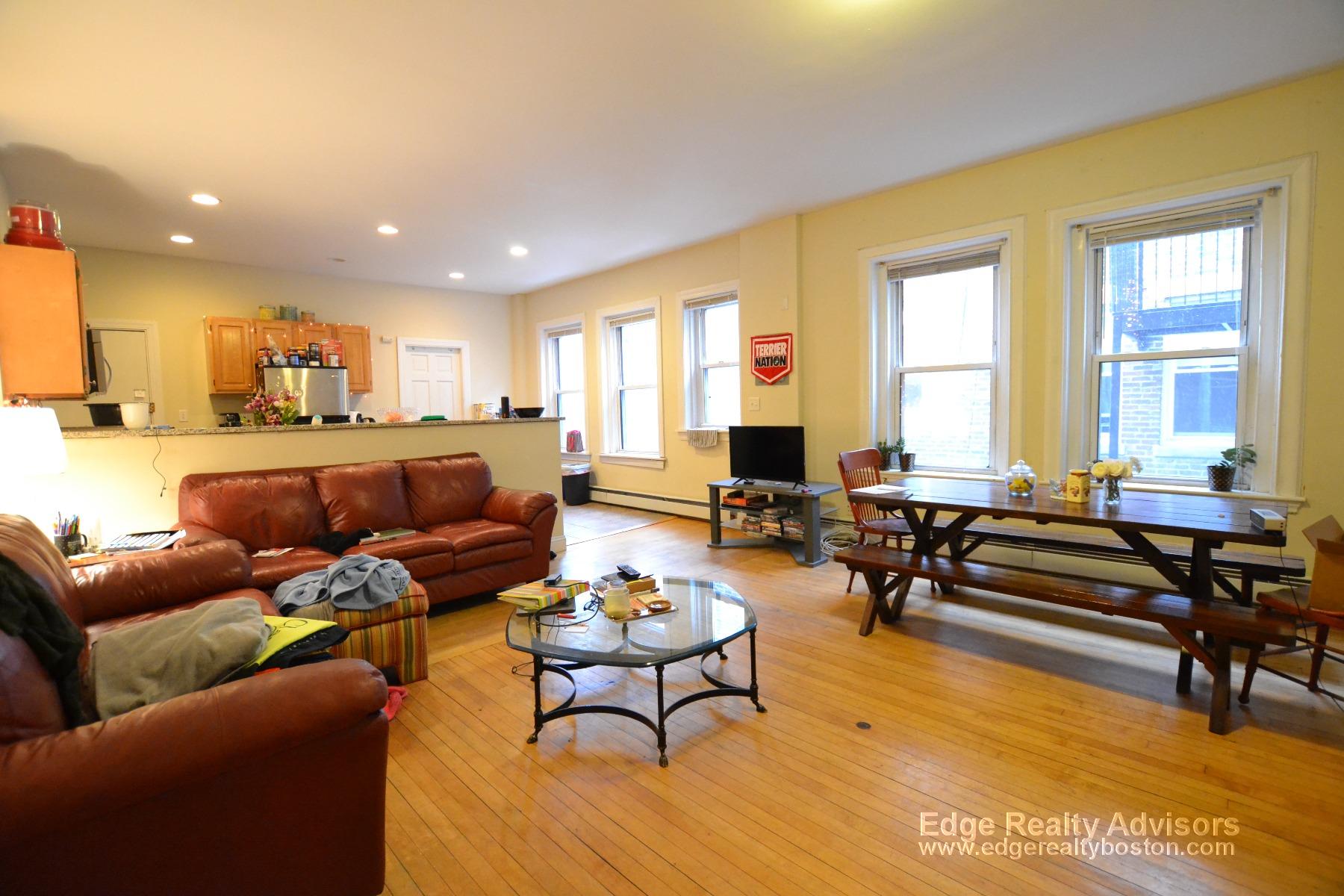 4 bed, 2 bath apartment for rent at 1289 Commonwealth Ave Unit 4, Allston — photo 14 of 33