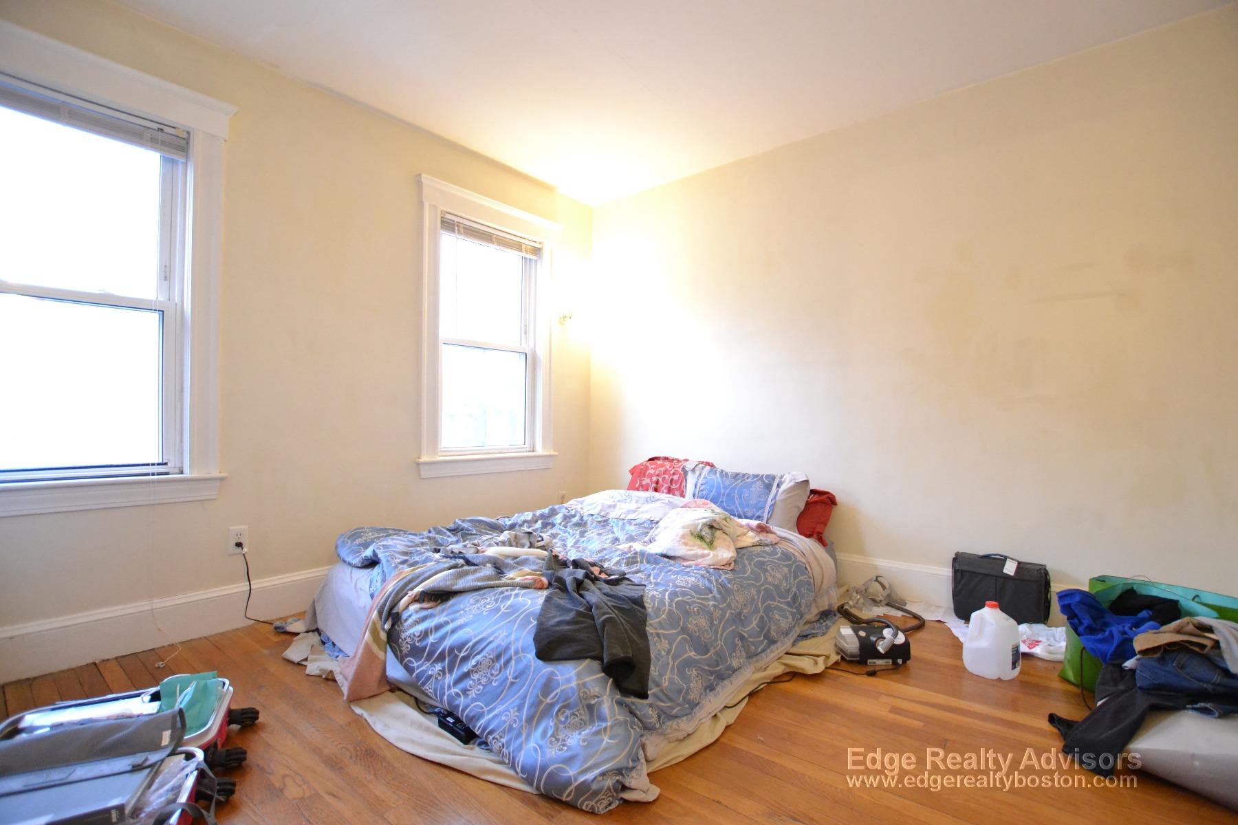 2 bed, 1 bath apartment for rent at 66 Claymoss Rd Unit 1, Brighton — photo 7 of 11