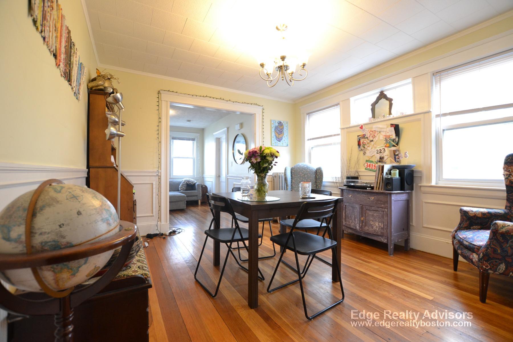 3 bed, 1 bath apartment for rent at 122 Bennett St Unit 1, Brighton — photo 2 of 11