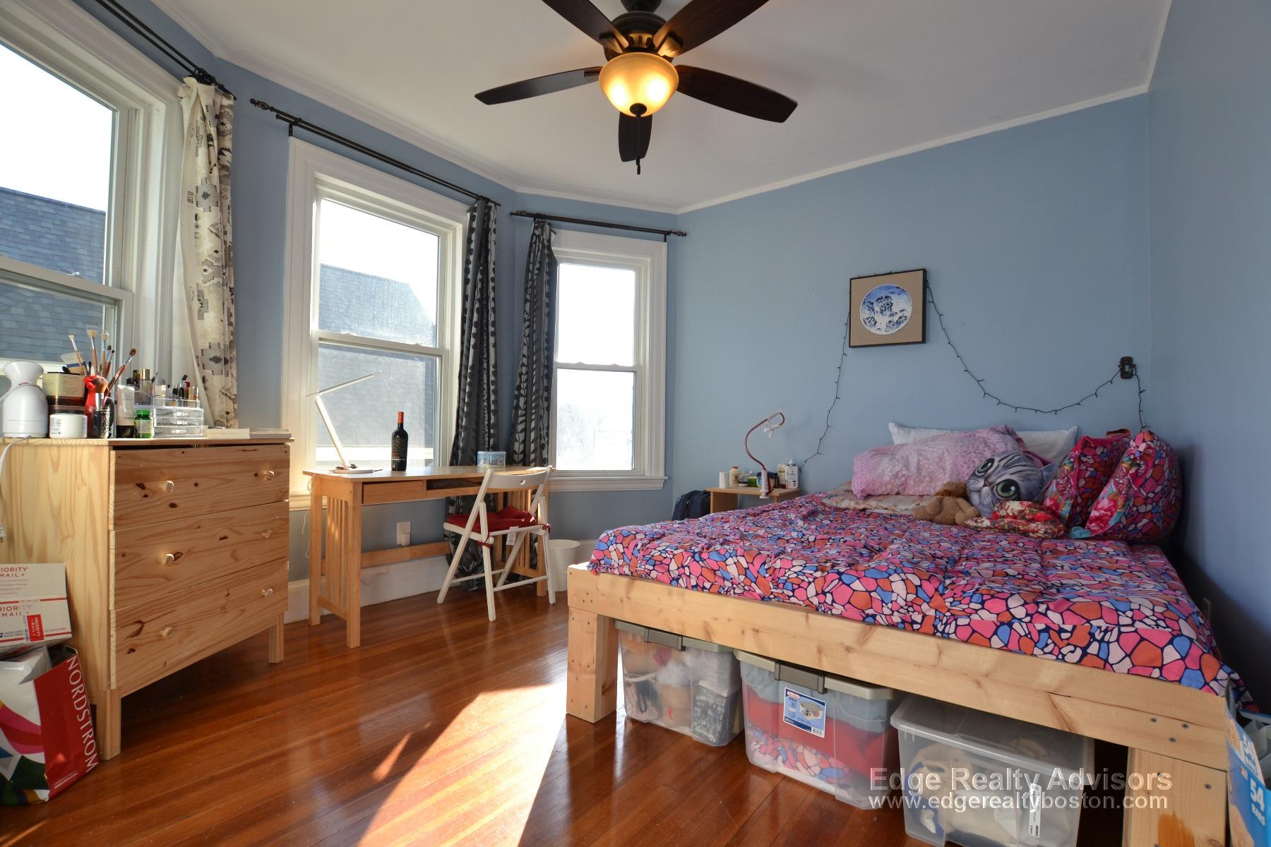 35 Palmer St, Waltham