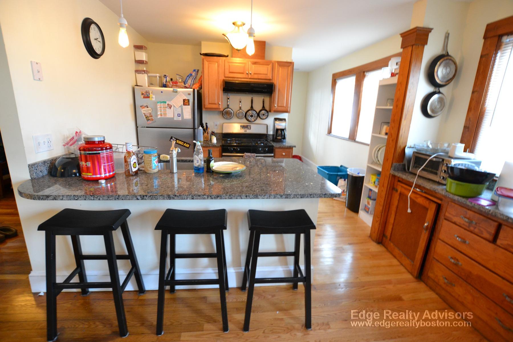 61 Poplar St, East Watertown