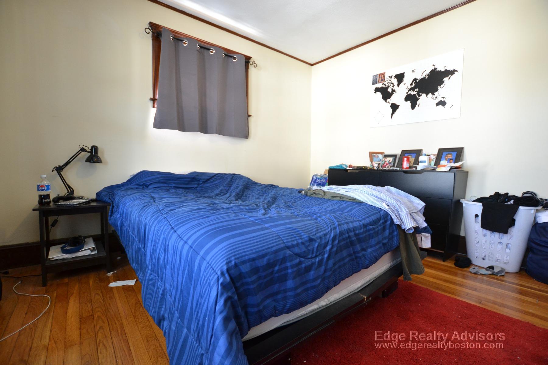 3 bed, 1 bath apartment for rent at 7 Bostonia Ave Unit 1, Brighton — photo 2 of 16