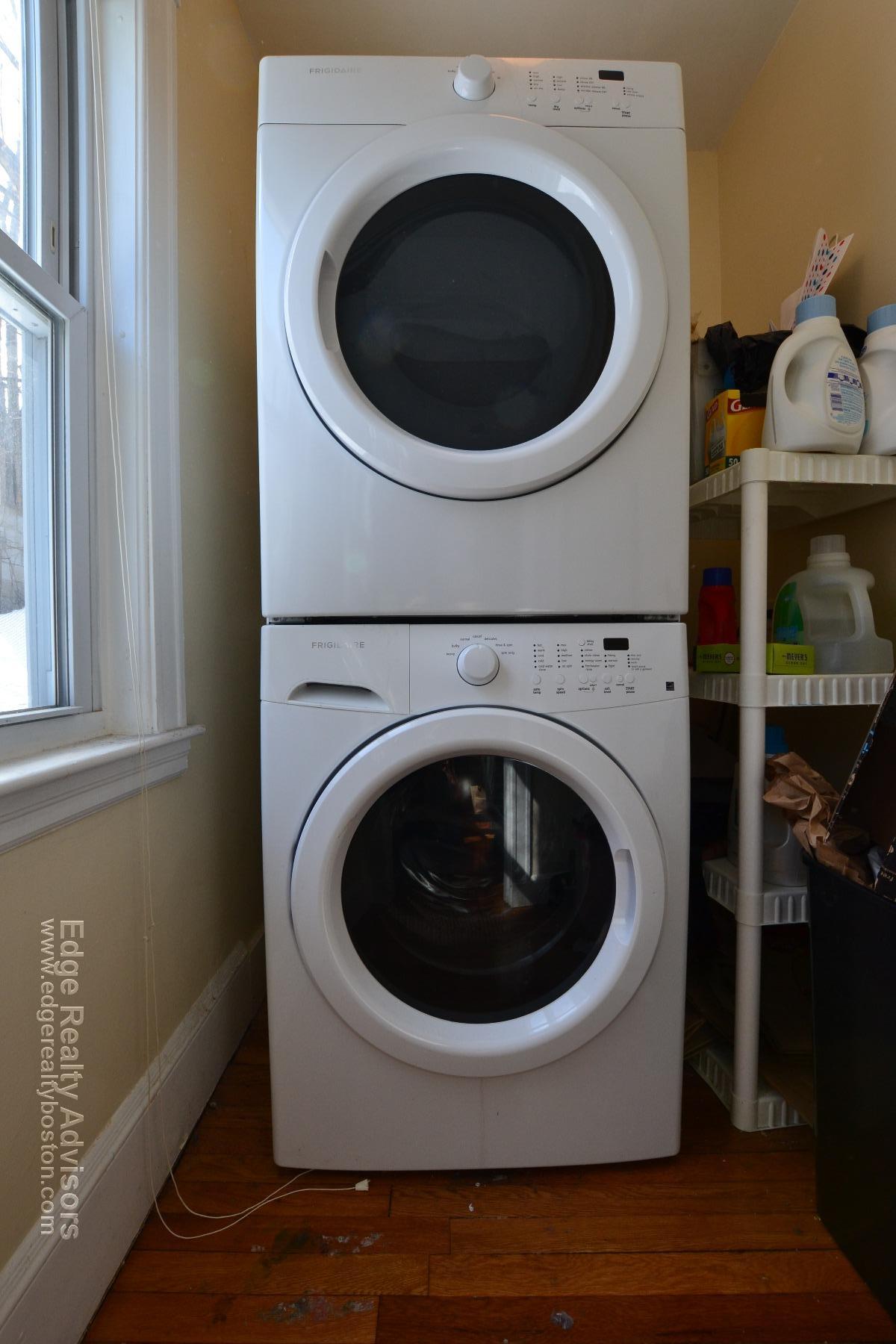 3 bed, 1 bath apartment for rent at 7 Bostonia Ave Unit 1, Brighton — photo 5 of 16