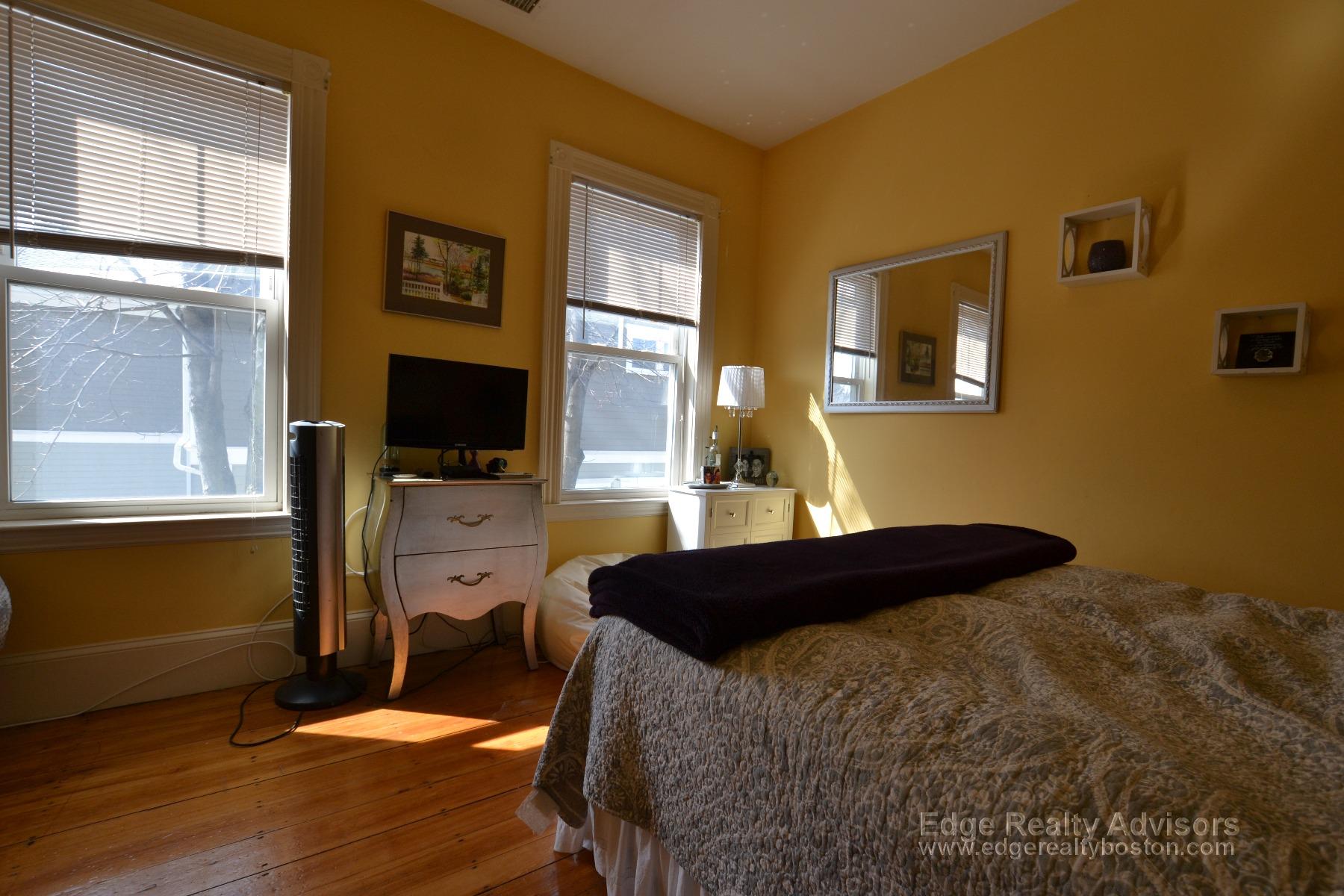 27 Eulita Ter, Brighton