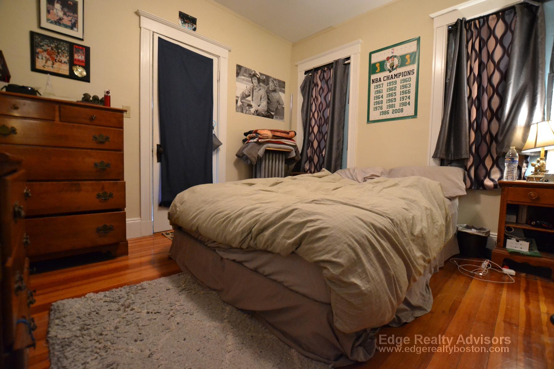 6 bed, 3 bath apartment for rent at 11 Glenley Ter Unit 1, Brighton — photo 4 of 11