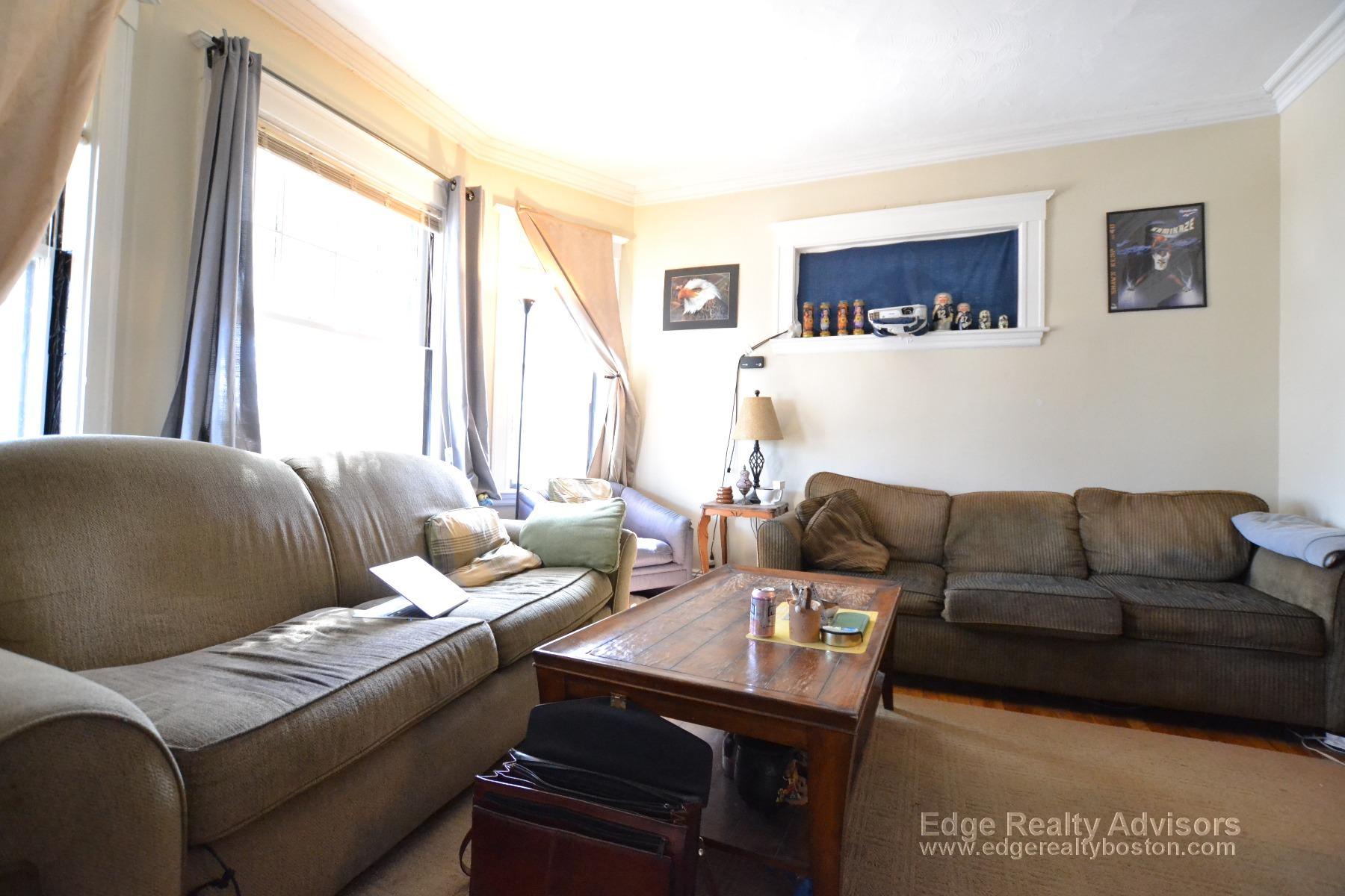 6 bed, 3 bath apartment for rent at 11 Glenley Ter Unit 1, Brighton — photo 3 of 11