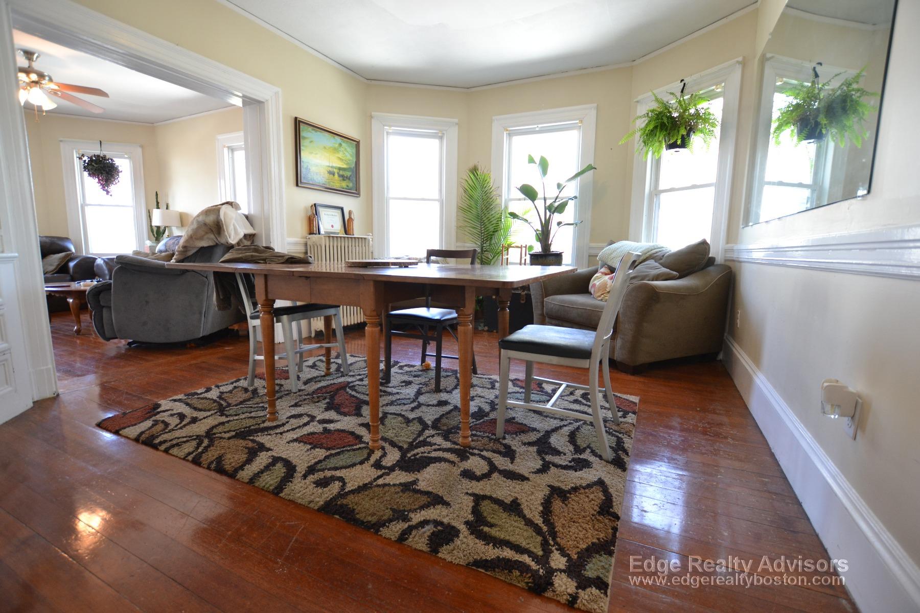 5 bed, 2 bath apartment for rent at 77 Leicester St Unit 2, Brighton — photo 4 of 15