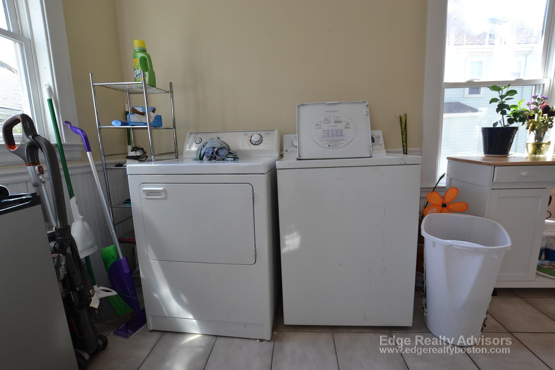 5 bed, 2 bath apartment for rent at 77 Leicester St Unit 2, Brighton — photo 7 of 15