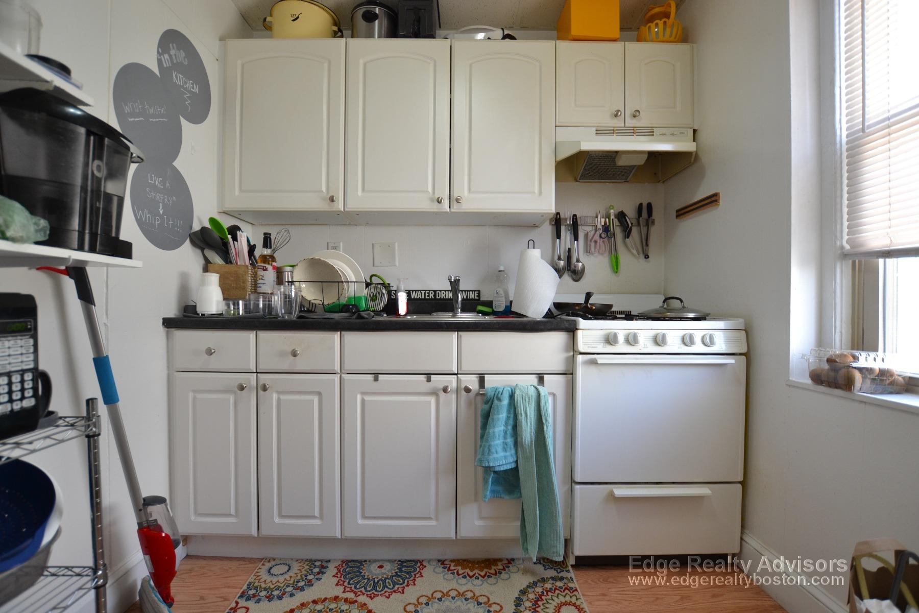 2 bed, 1 bath apartment for rent at 274 Kelton St Unit 12, Allston — photo 3 of 8