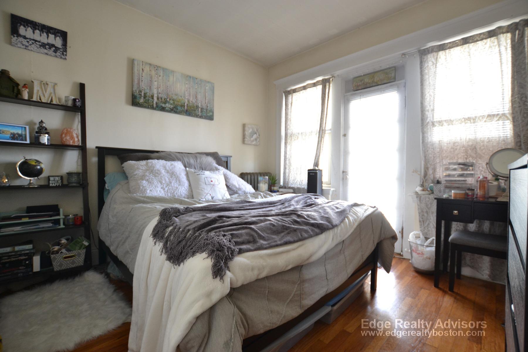 2 bed, 1 bath apartment for rent at 274 Kelton St Unit 12, Allston — photo 6 of 8