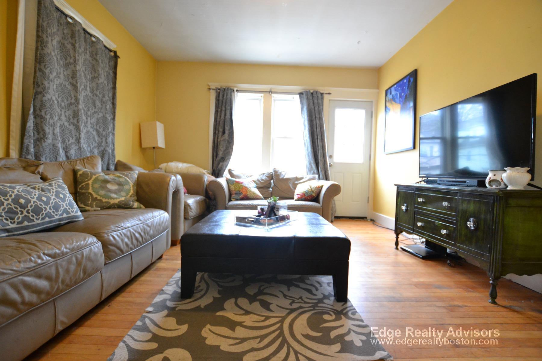 5 bed, 2 bath apartment for rent at 47 Hobson St Unit 2, Brighton — photo 7 of 15