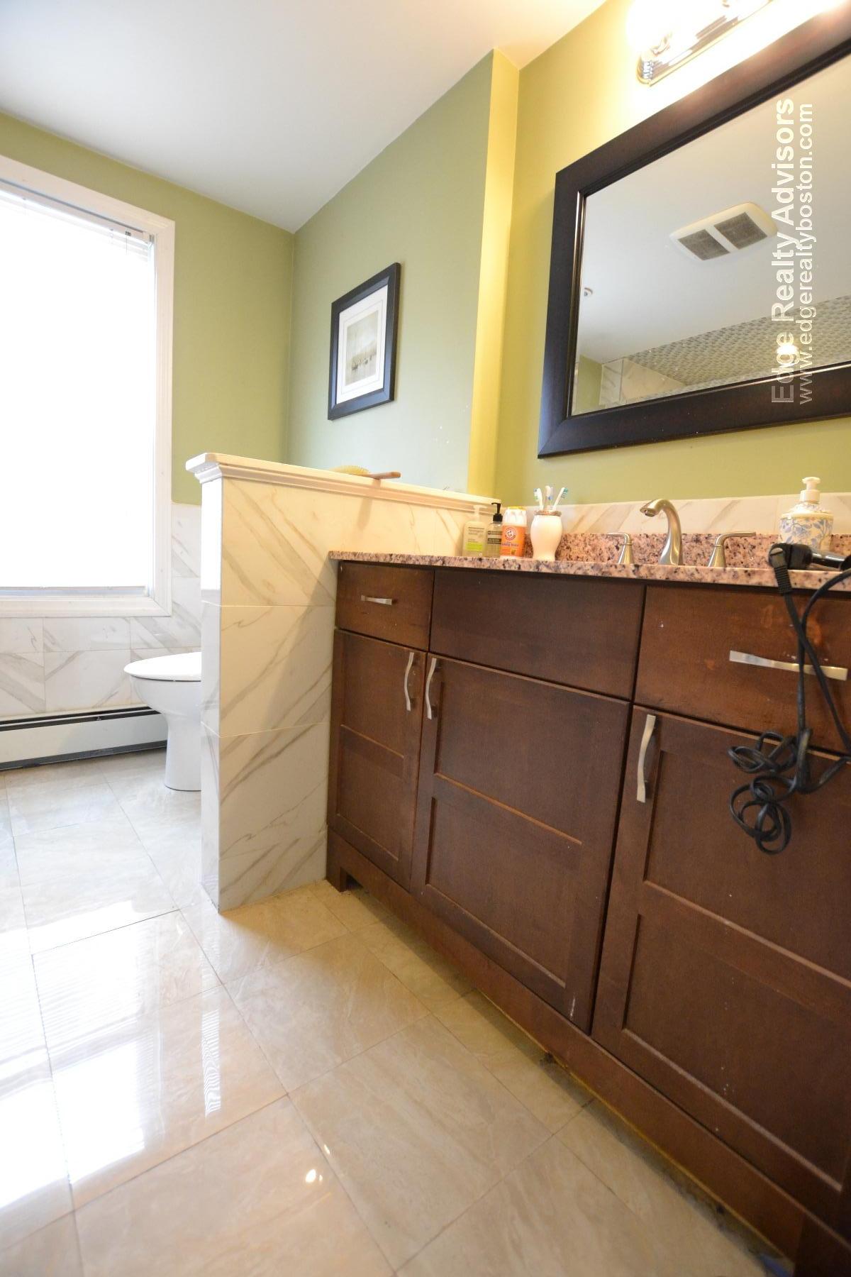 5 bed, 2 bath apartment for rent at 47 Hobson St Unit 2, Brighton — photo 11 of 15